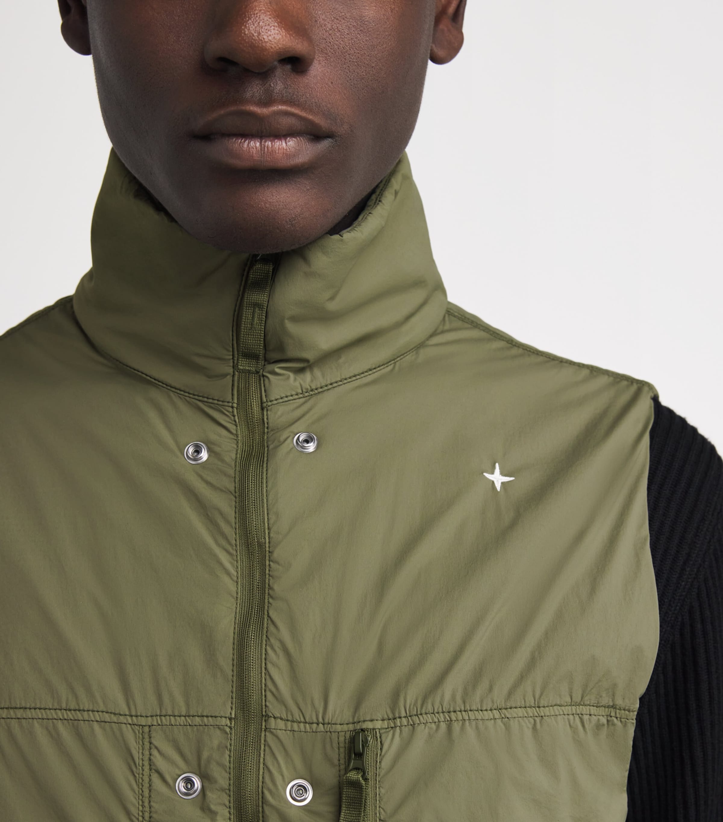 Water-Resistant Padded Gilet V0058 Image 6