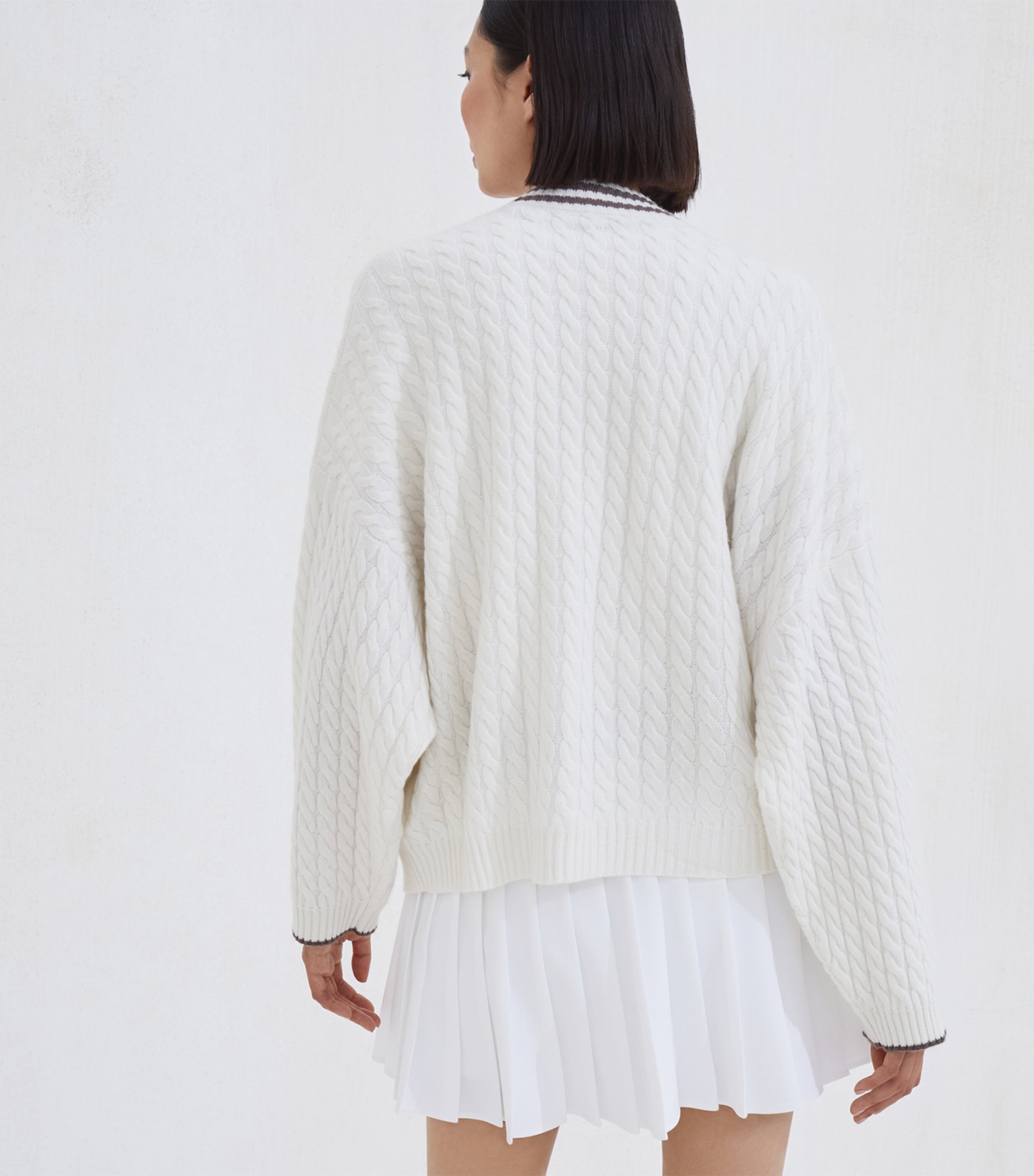 Cashmere V-Neck Cardigan CXJ82 Image 3