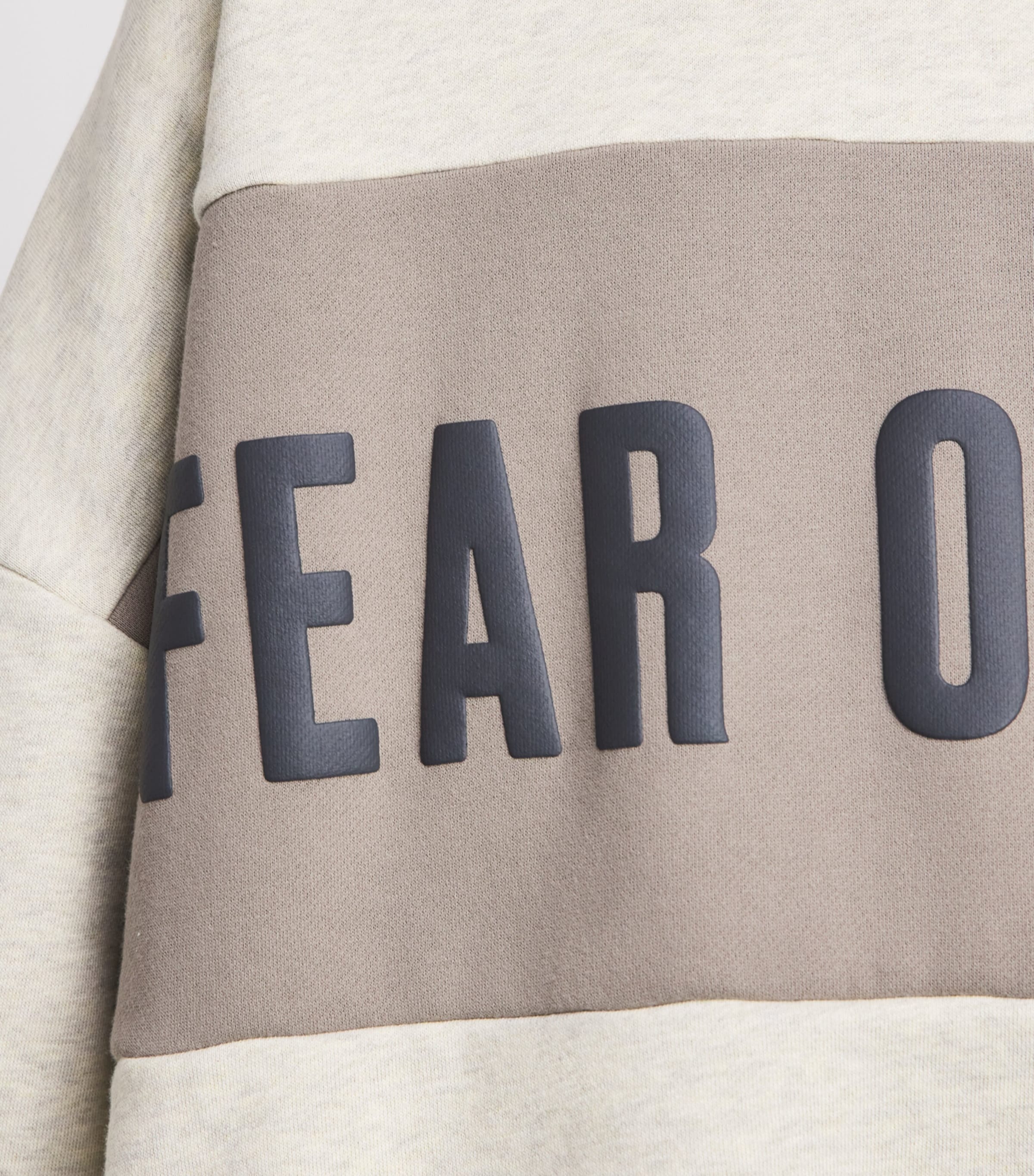 FEAR OF GOD ESSENTIALS Mens Cropped Relaxed Hoodie Vnla Hther/seal Image 3