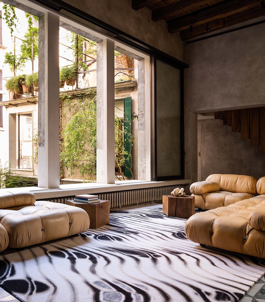 x Dale Chihuly Scallop Rug (3.05m x 2.44m) NEUTRAL Image 2