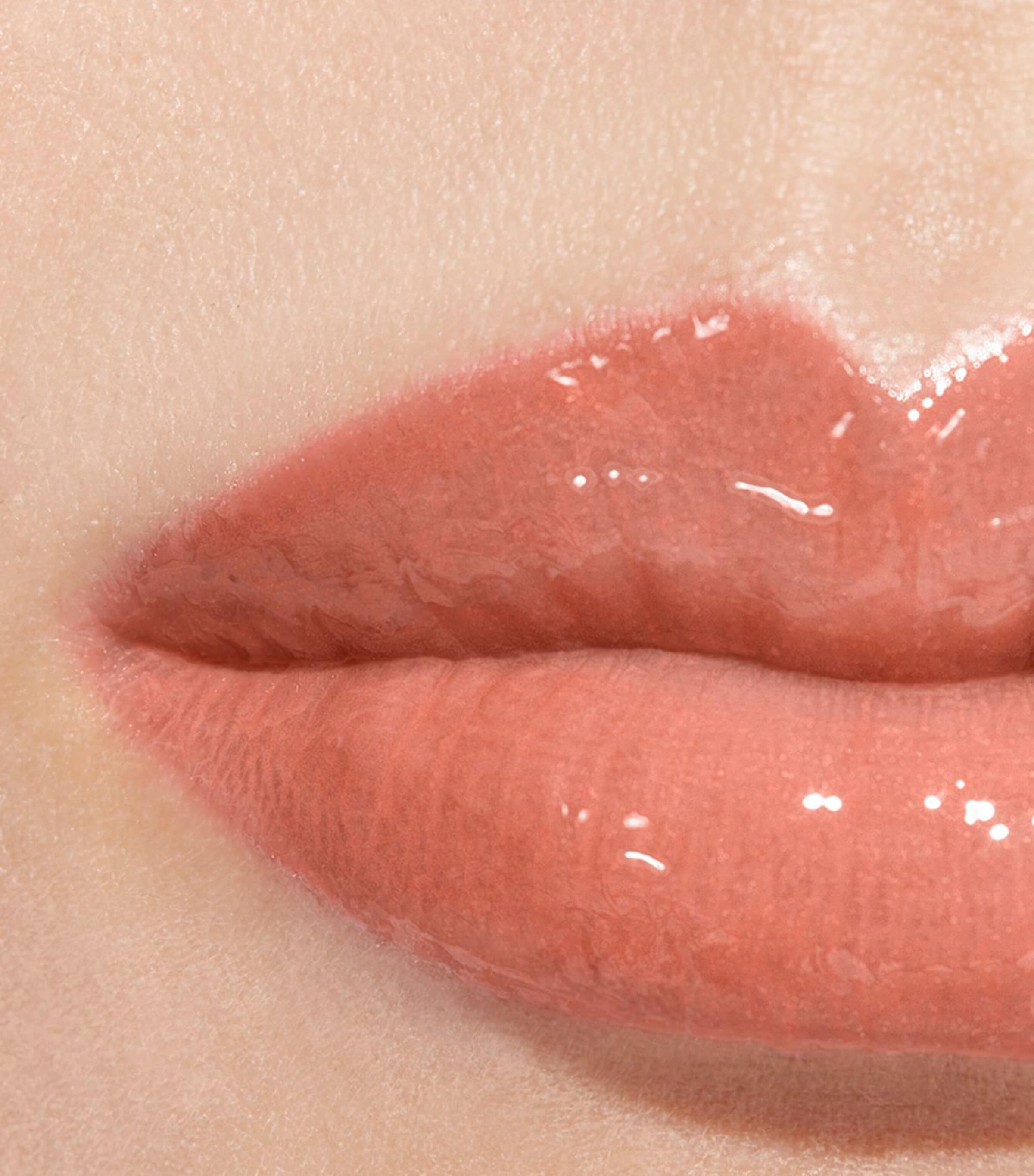 CHANEL ROUGE COCO GLOSS Moisturising Gloss Accessoire Image 3