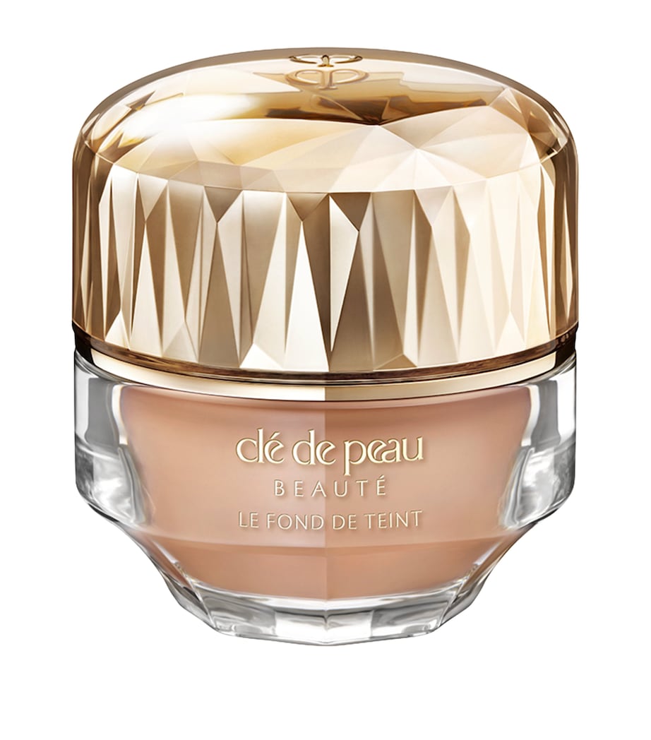 Clé de Peau Beauté The Foundation Image 1