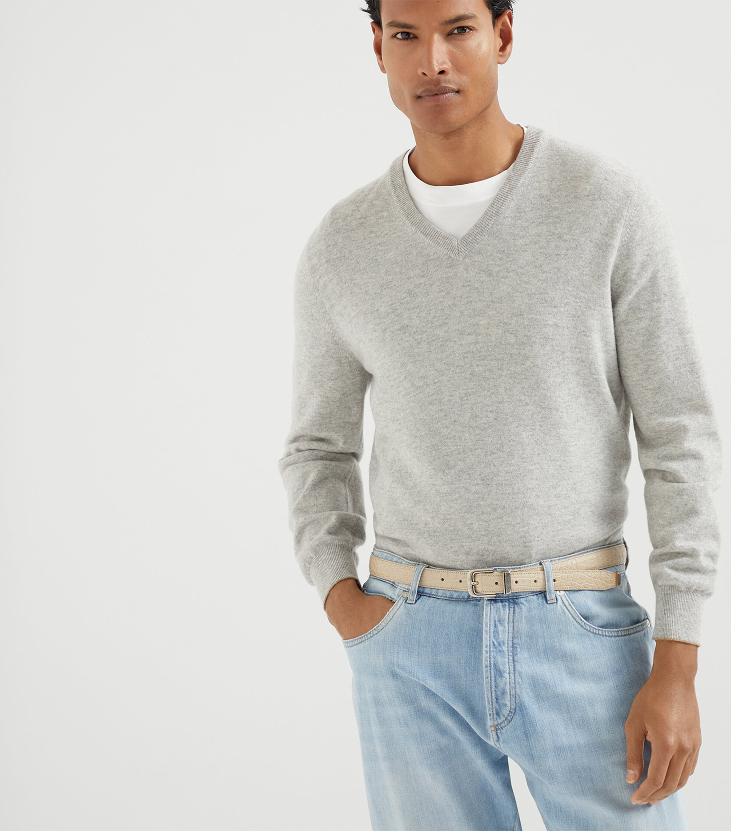 美品　Brunello Cucinelli グレー Vネック トップス L Brunello Cucinelli Cashmere V-Neck Sweater | Harrods US