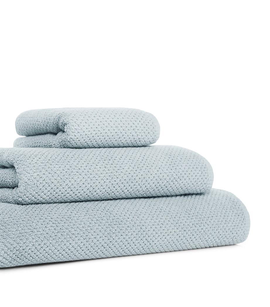 GRACCIOZA Bee Waffle Bath Towel (70cm x 140cm) Seamist Image 5