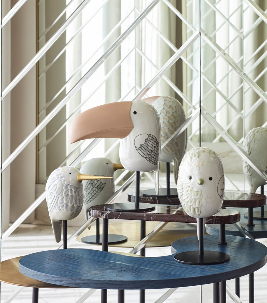 Porcelain Sparrow Figure NO COLOUR Image 7