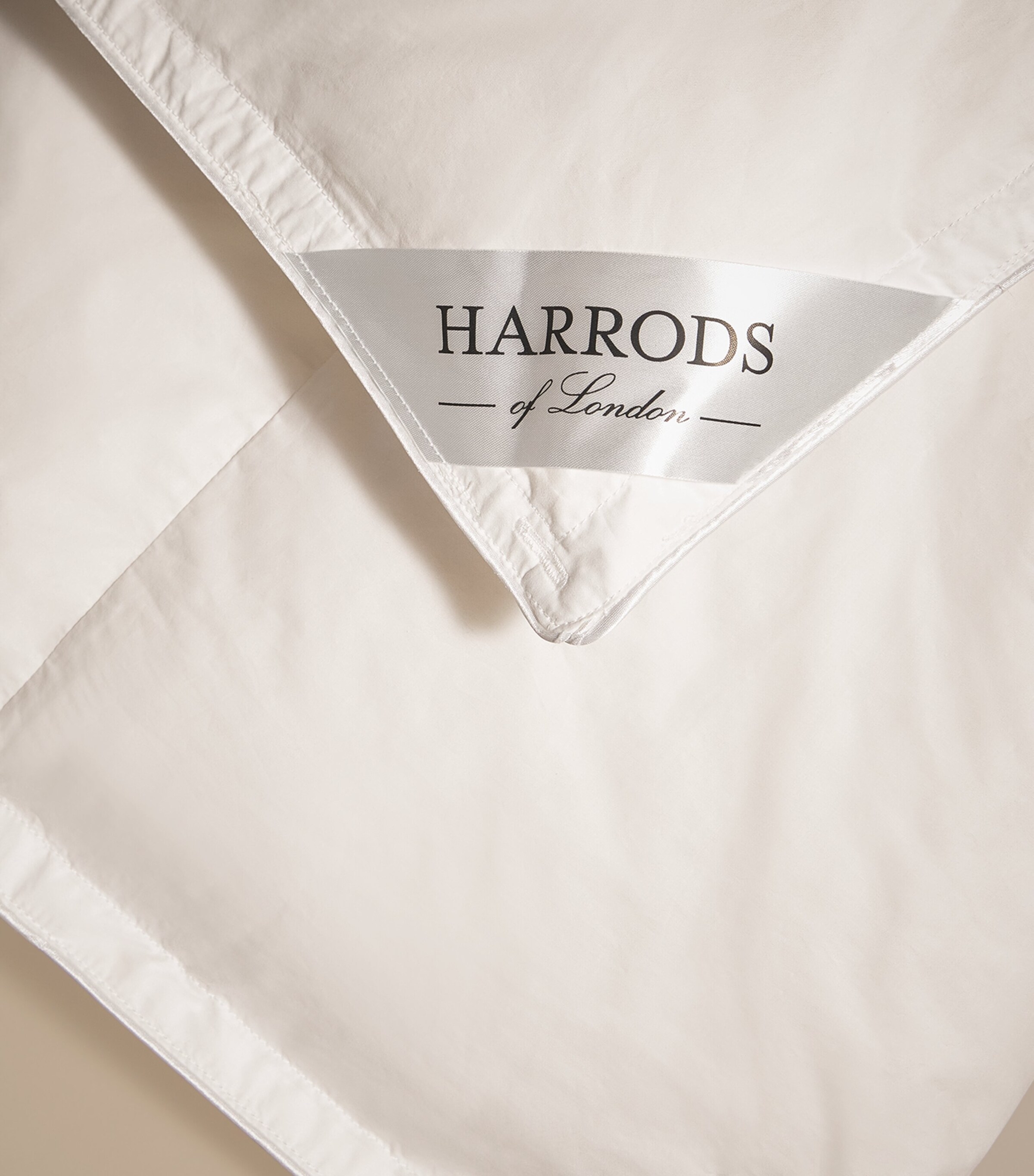 Harrods of London Single 90% Hungarian New White Goose Down Duvet (13.5 Tog) None Image 5