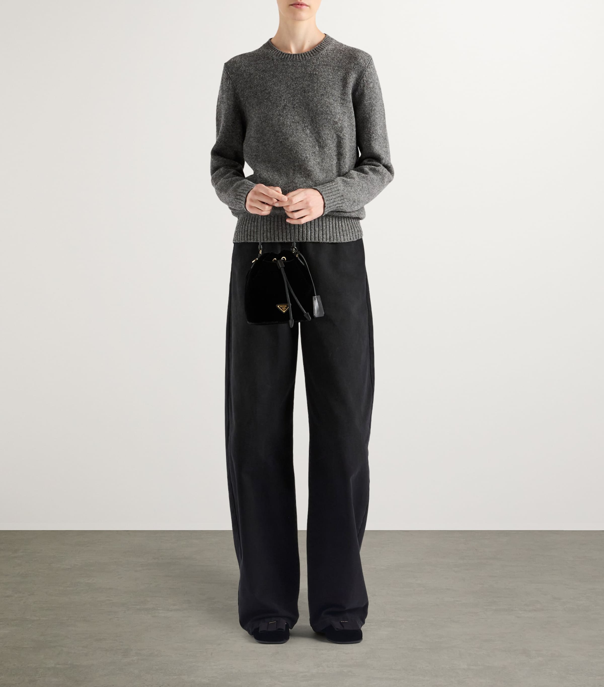 Velvet Drawstring Top-Handle Bag F0002 Image 6