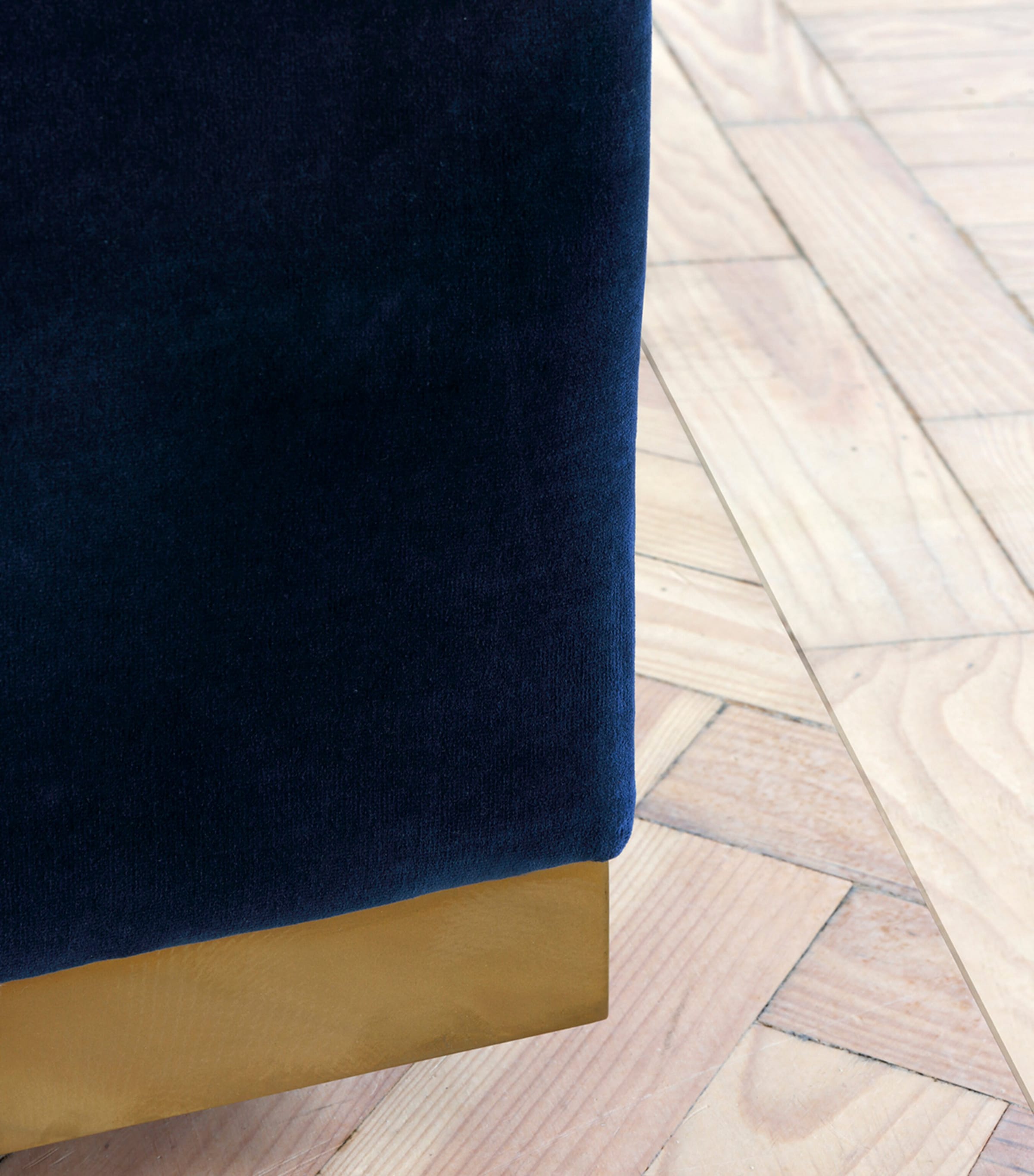SAVOIR Rocco Nº1 Bed Navy Image 3