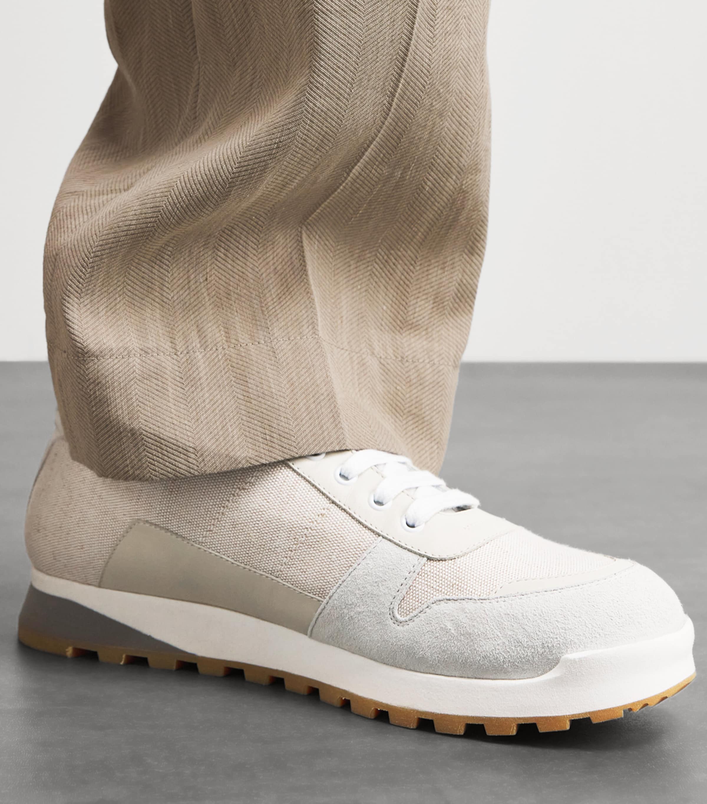 Isaia Mens Runner Sneakers Image 2