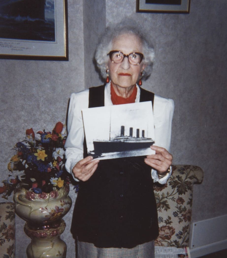 Titanic Last Survivor Autograph and Relic Display MULTI Image 4