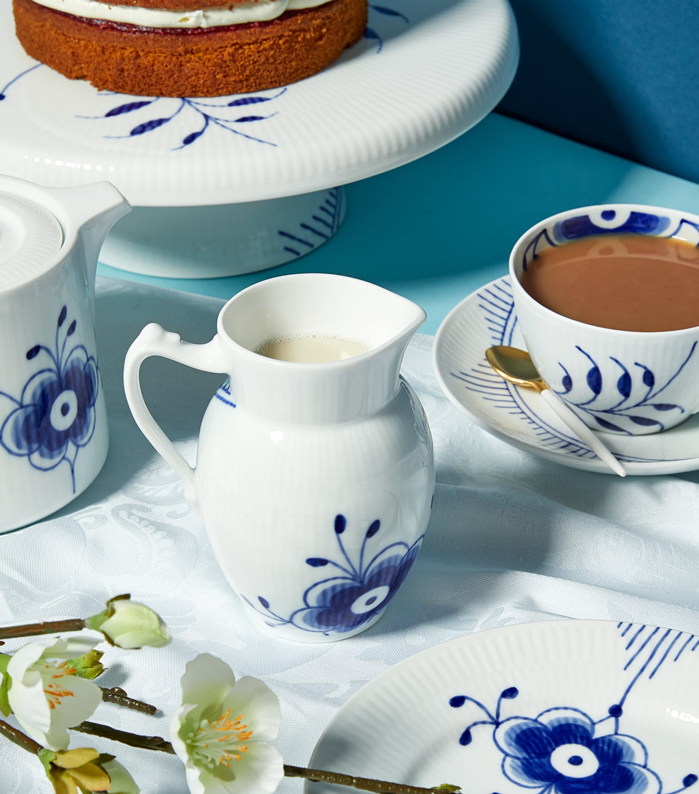 Blue Fluted Mega Jug BLUE Image 3