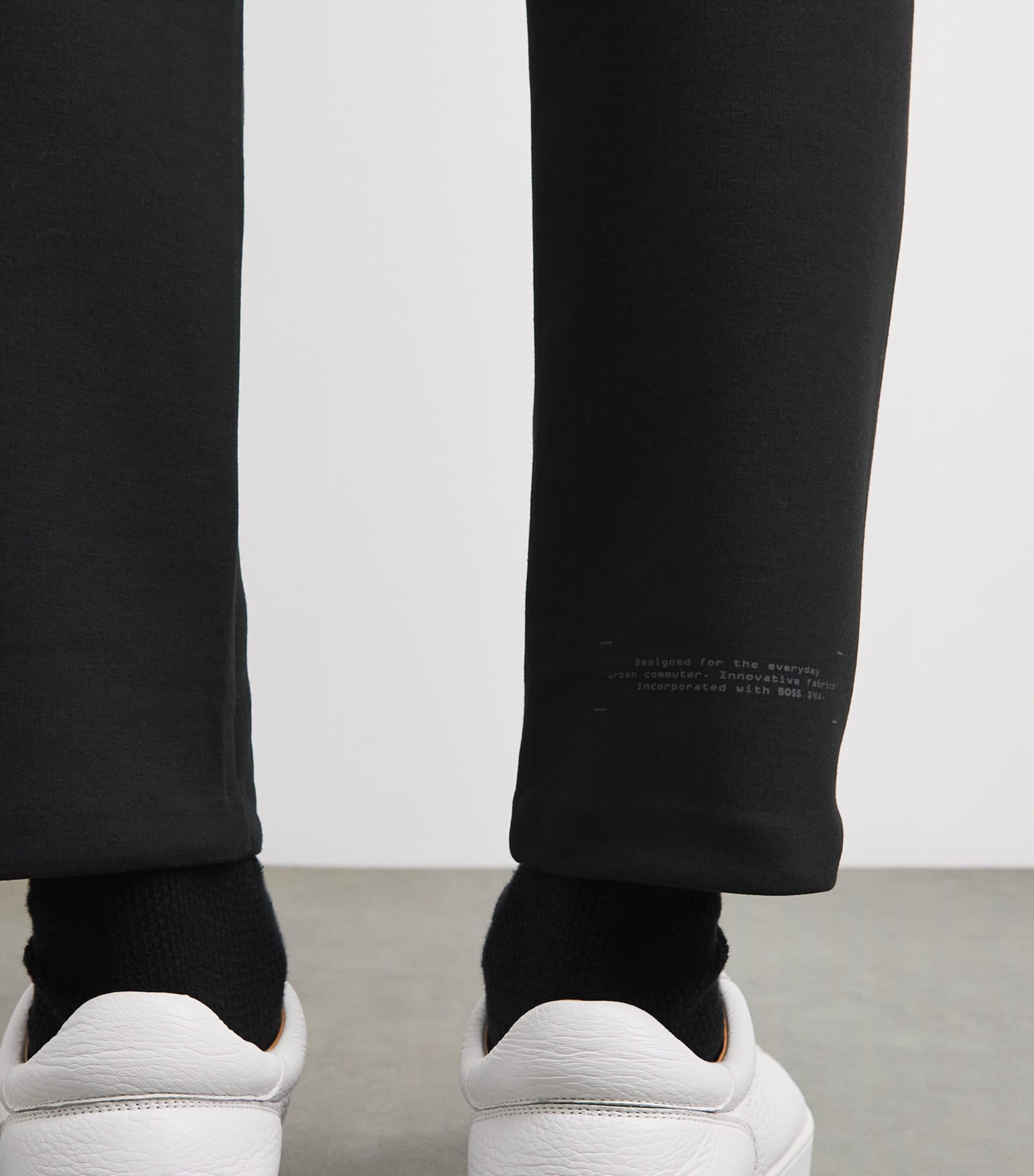 Soft Touch Sweatpants 001 BLACK Image 3