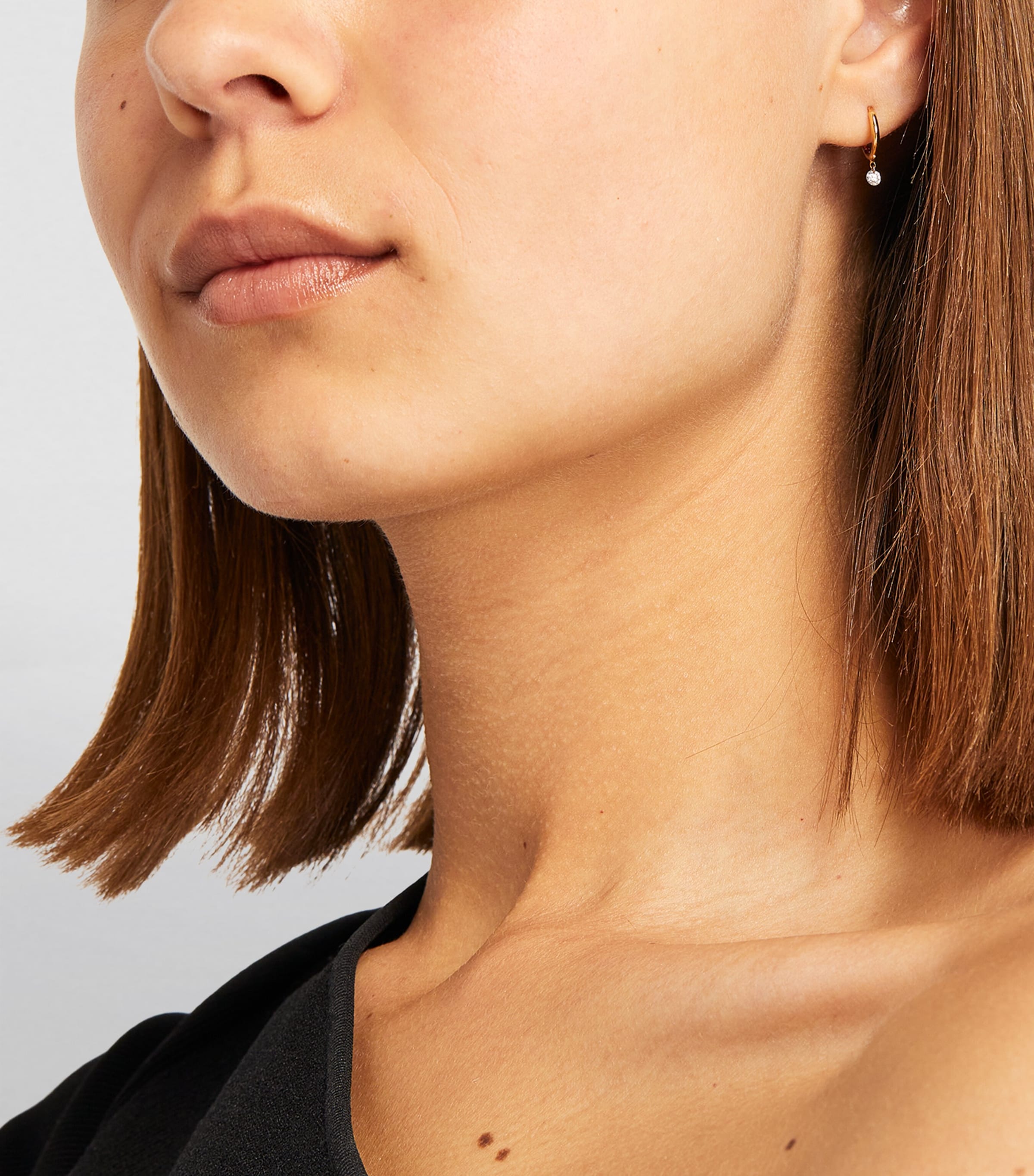 Yellow Gold and Diamond Danaé Single Huggie Earring GOLD Image 4