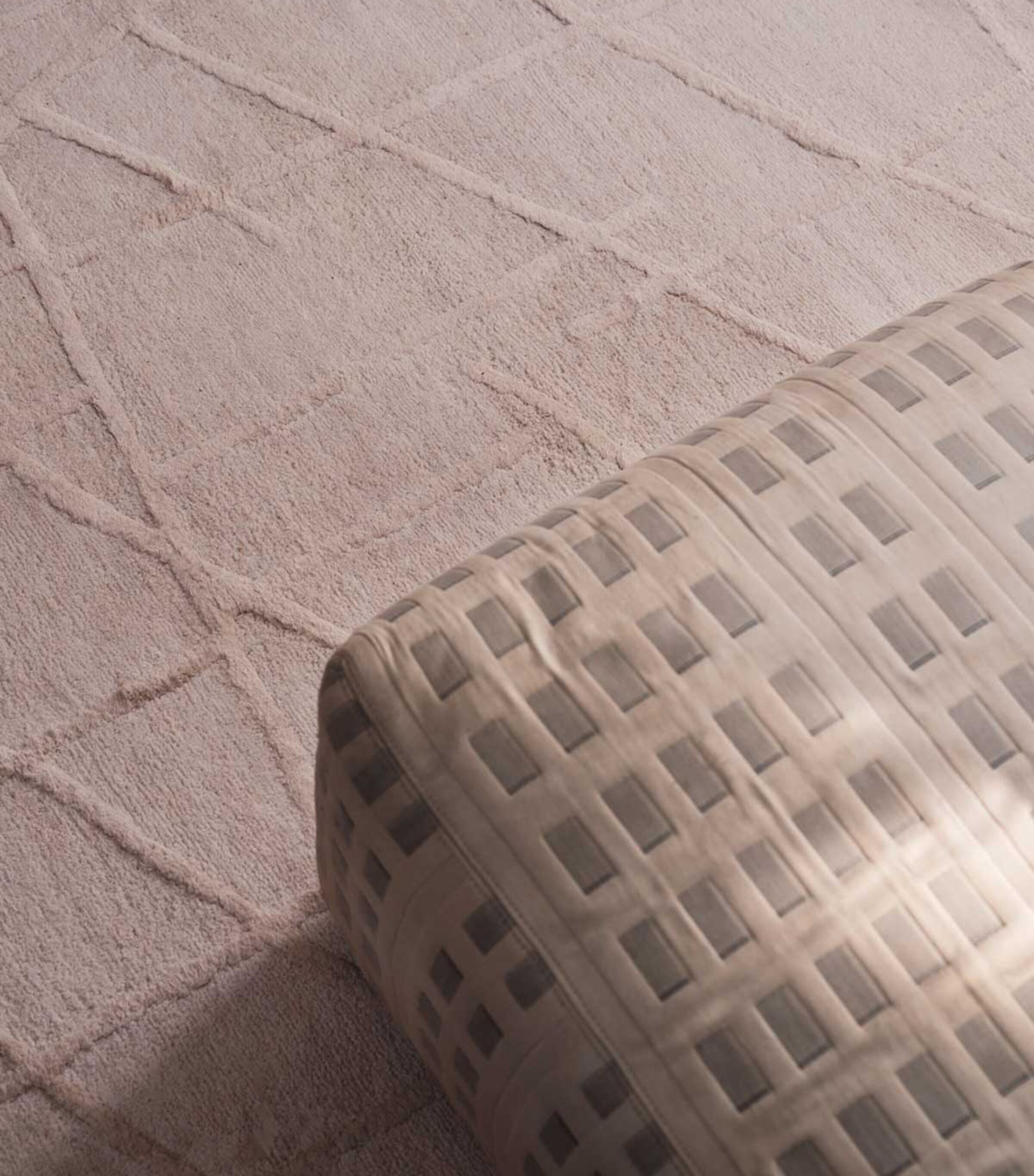 x Kelly Wearstler Riven Alabaster Rug (2.44m x 3.05m) NEUTRAL Image 5