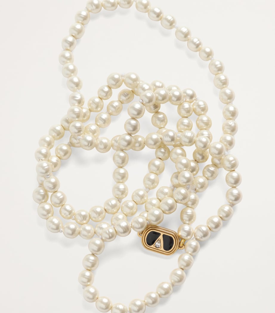 Ovalette VLogo Pearl Necklace QYL Image 2