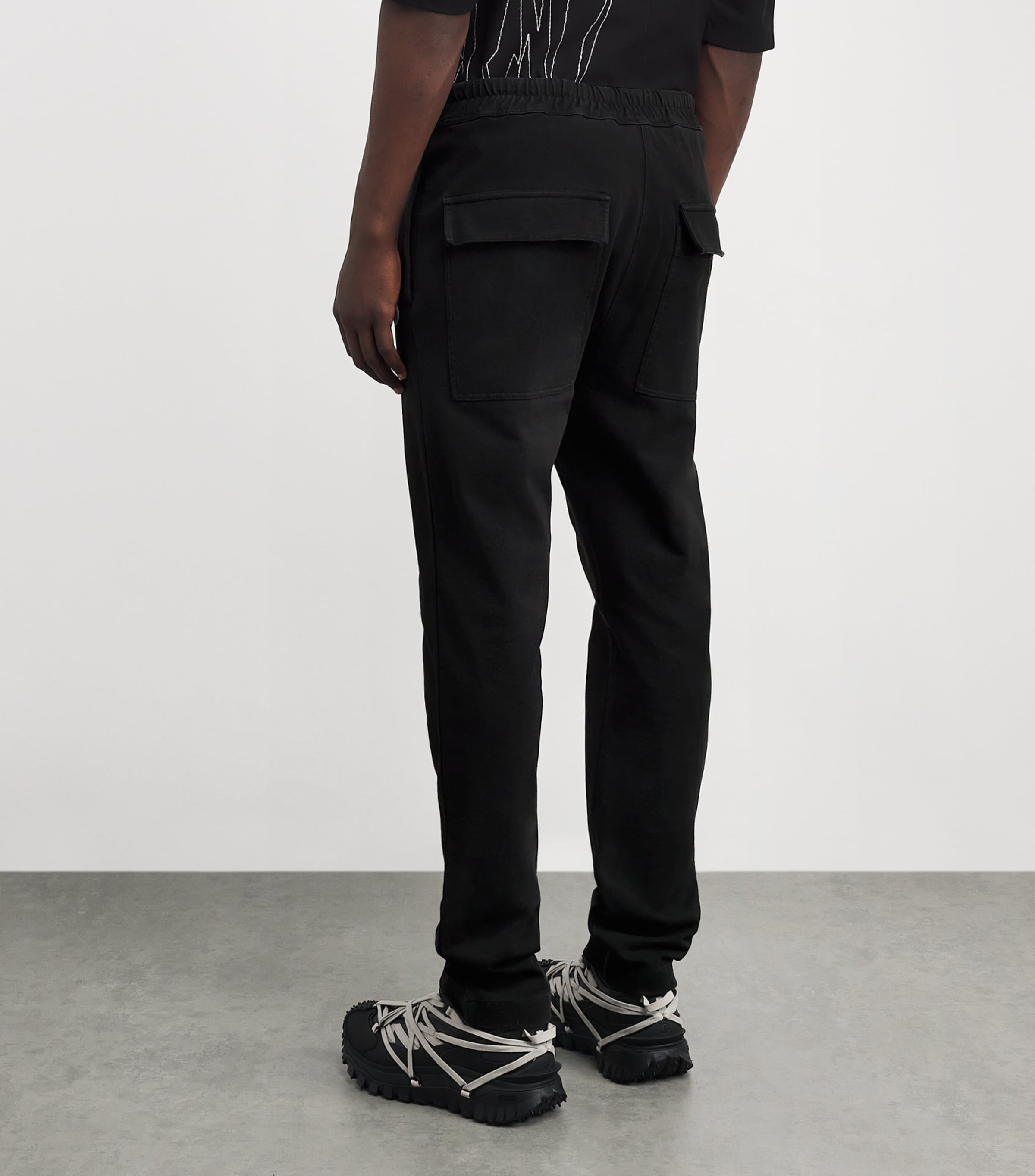 x Moncler Cotton Embroidered Straight Sweatpants 999 - BLACK Image 4