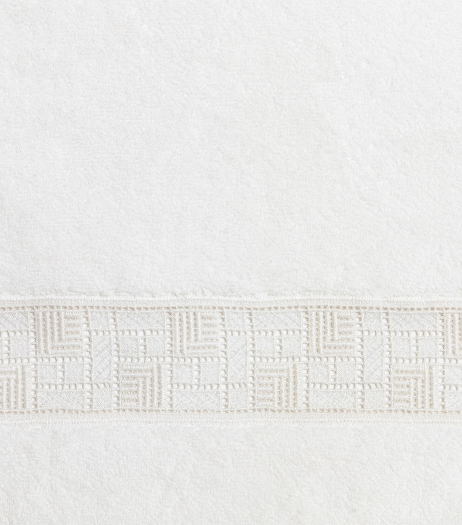 Maze Lace Bath Sheet 2136 - MILK Image 4