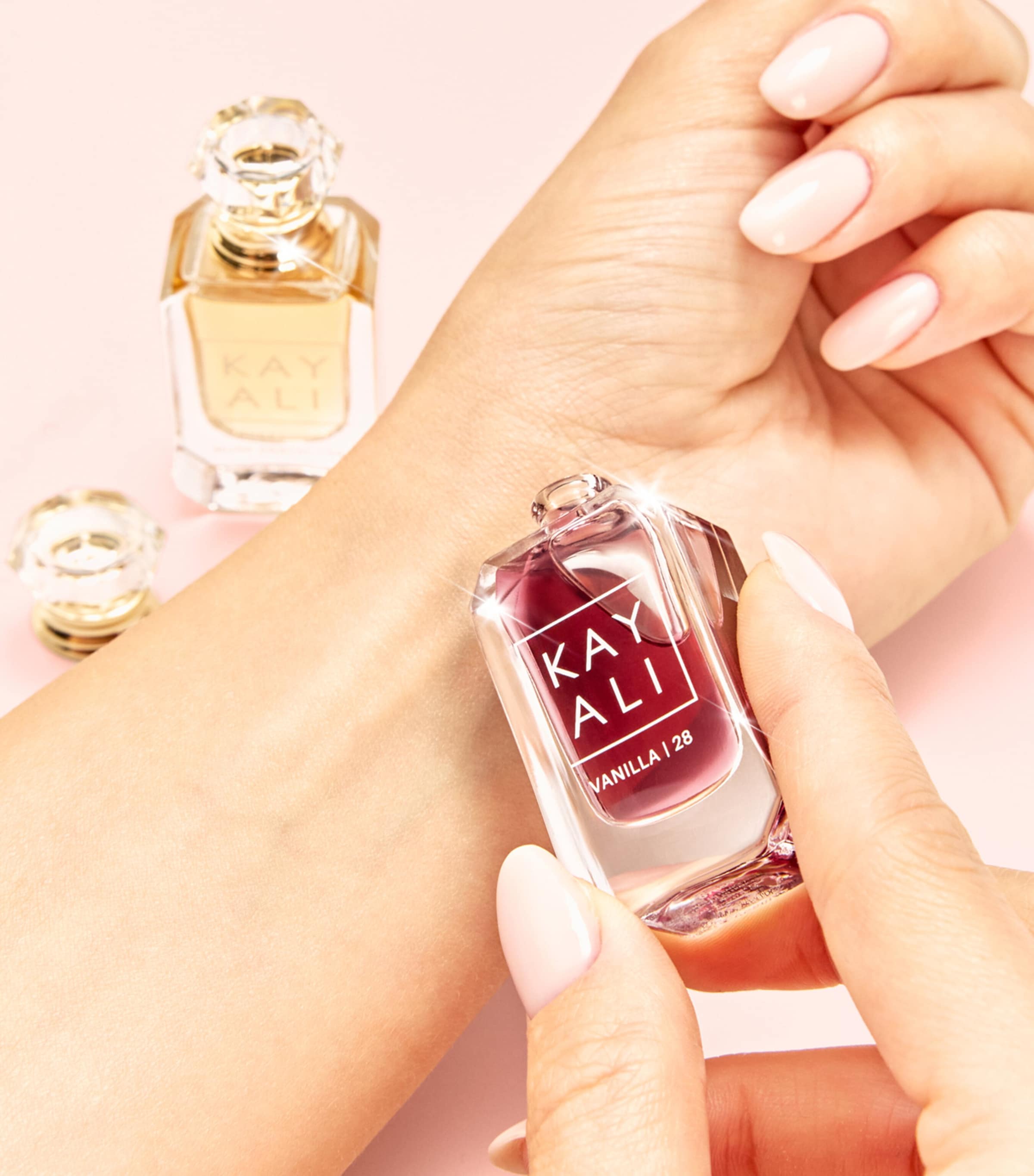 Vanilla Musk Mini Duo Fragrance Gift Set (2 x 5ml) NO COLOUR Image 3