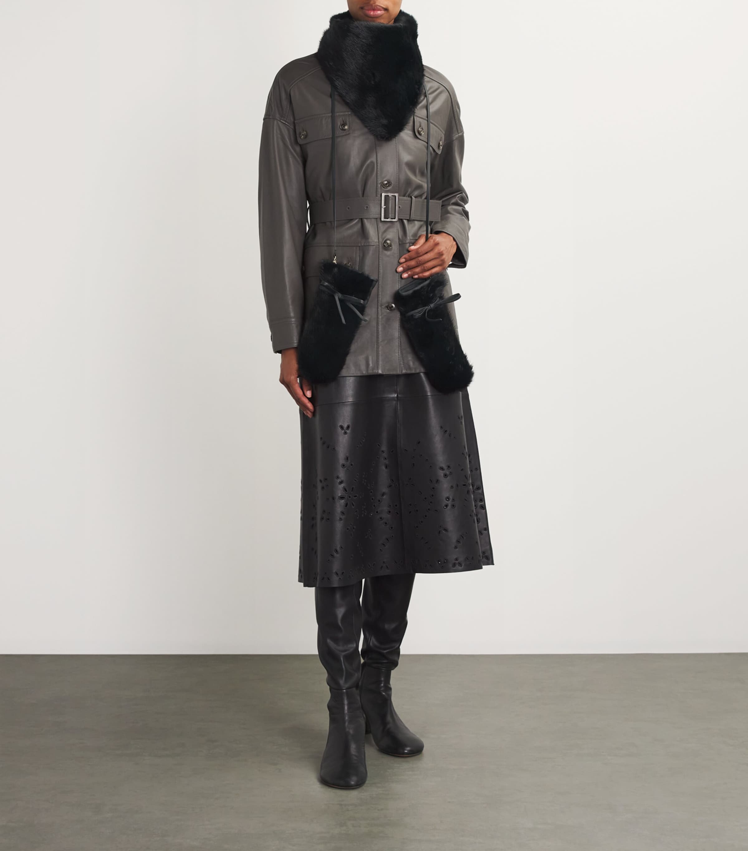 Mink Fur-Leather Mittens C99 Image 2