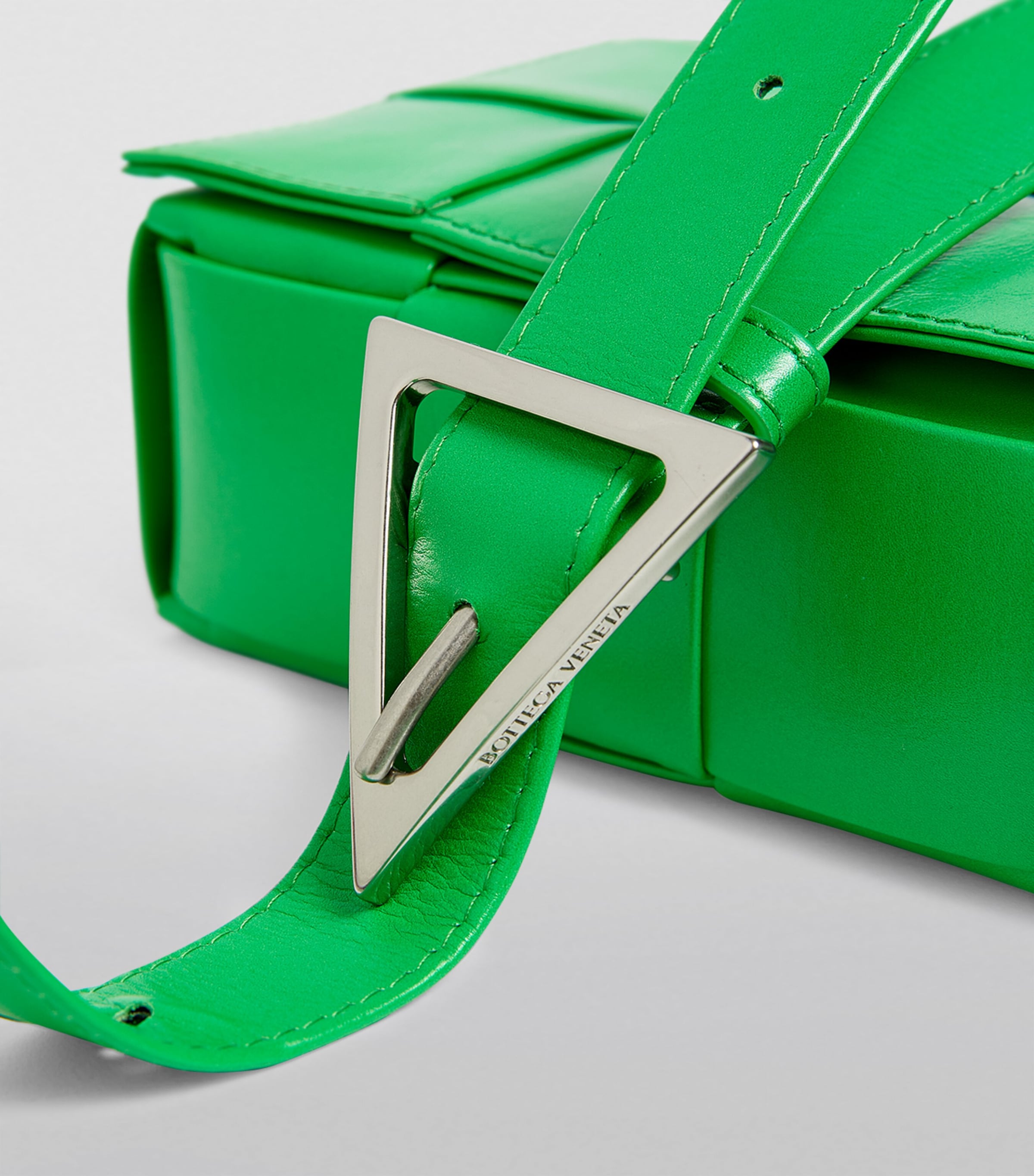 Bottega Veneta Green Leather Intreccio Cassette Cross-Body Bag