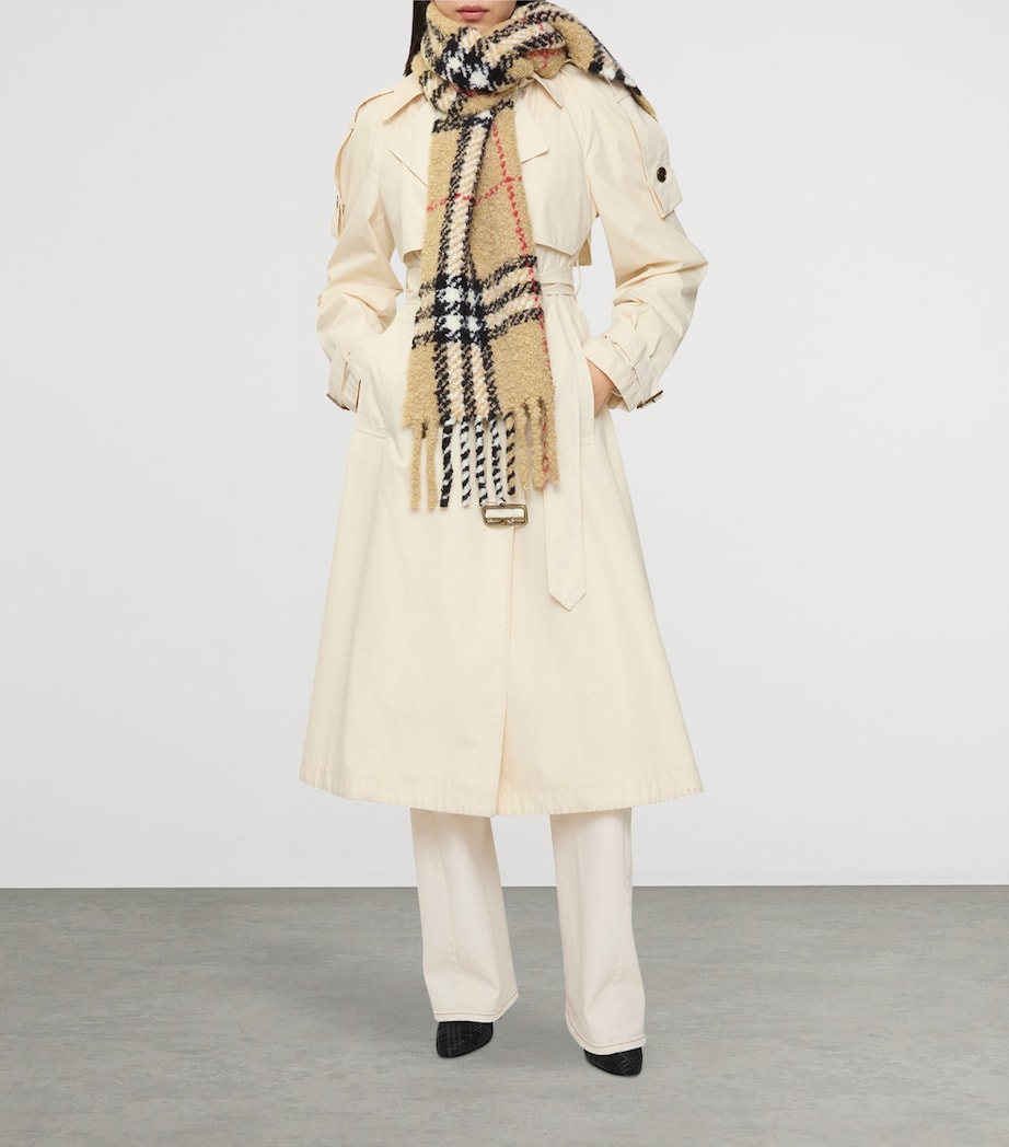 Alpaca-Wool Bouclé Check Scarf SAND Image 4