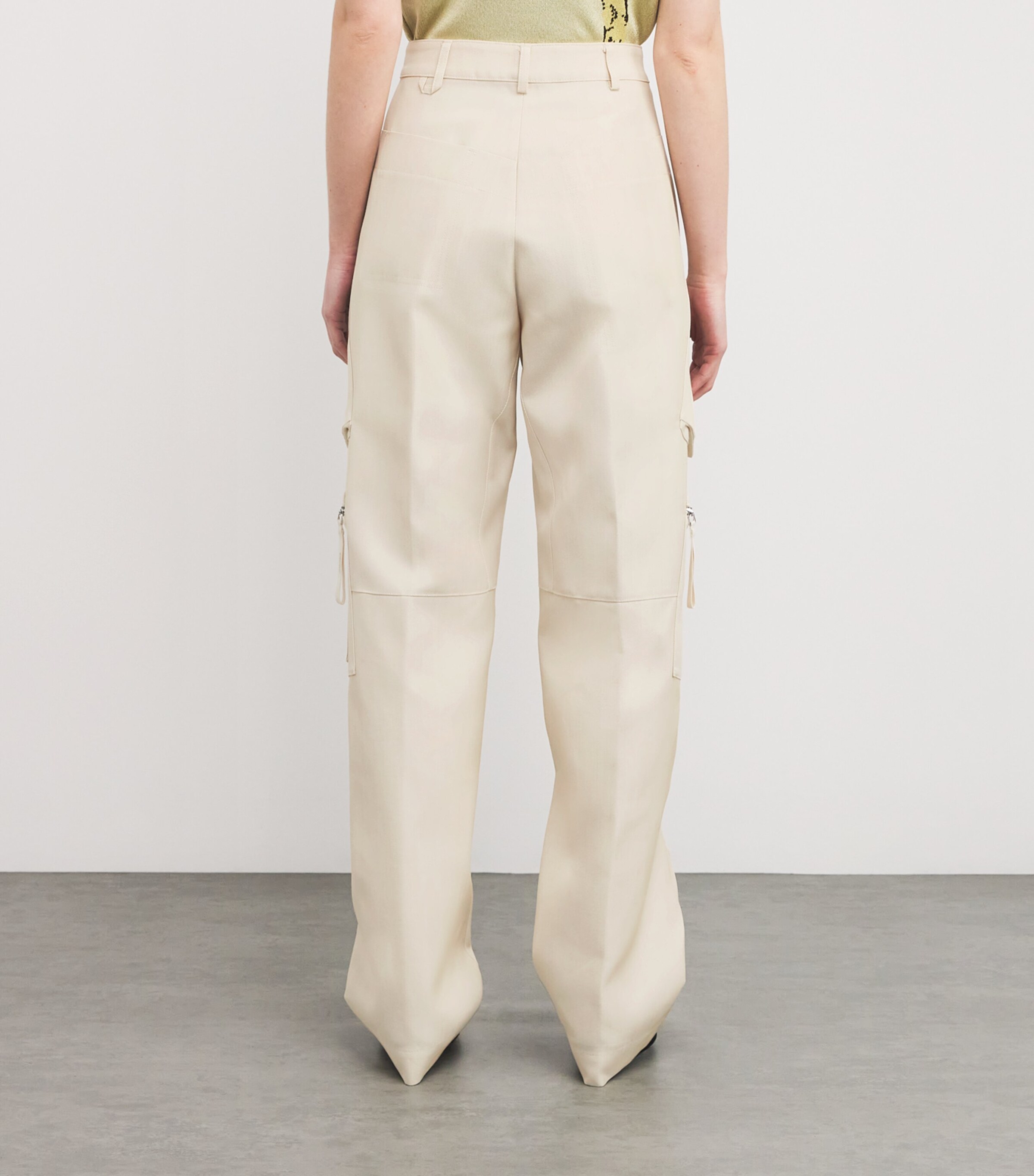 Jacquemus Womens The Atelier Cargo Trousers Light Beige Image 4