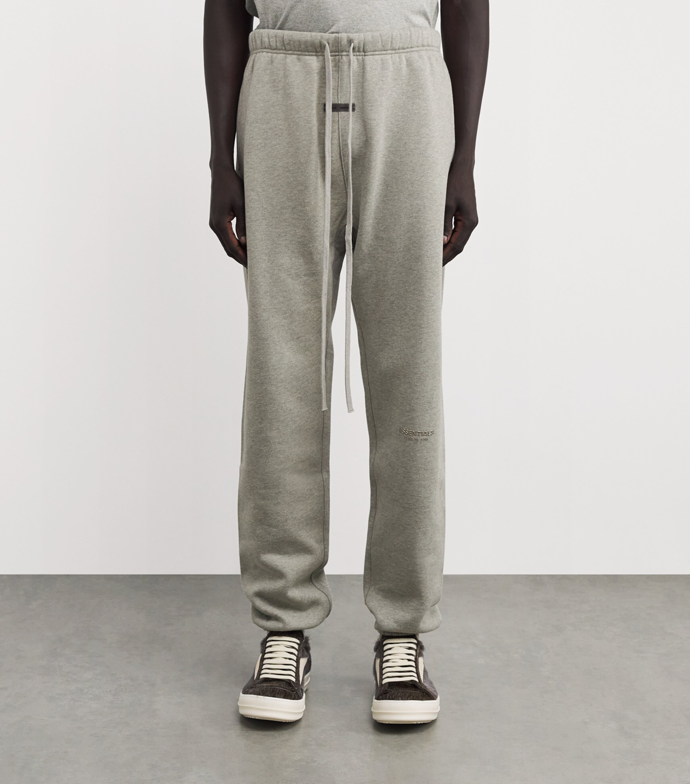 FEAR OF GOD ESSENTIALS Mens Cotton-Blend Vintage Sweatpants Concrete Heather Image 3