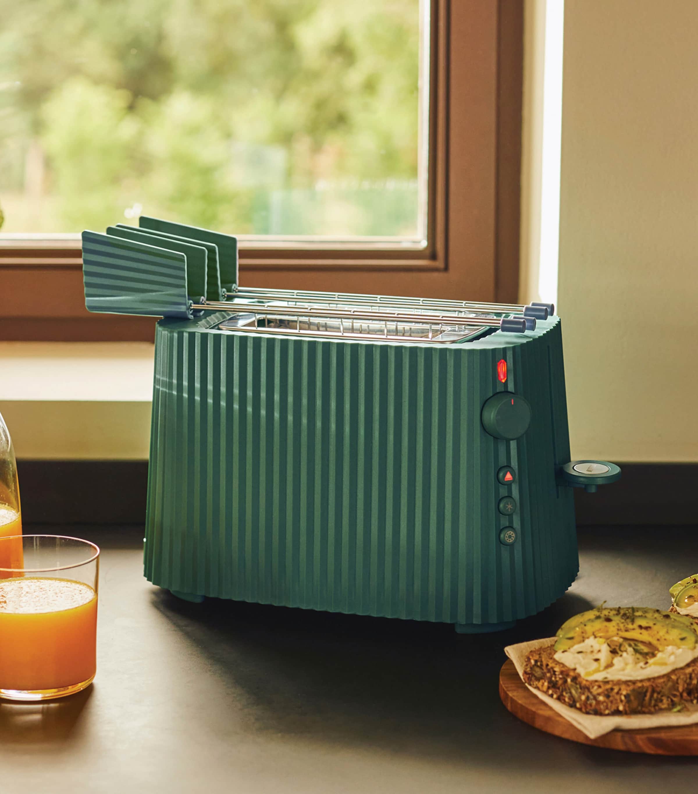Plissé 2-Slice Toaster GREEN Image 2