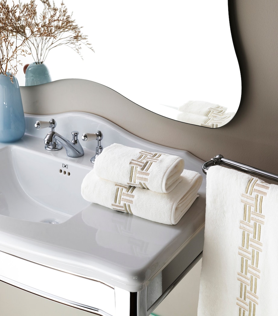 Basket Weave Hand Towel (60cm x 110cm) 6E37 - TRANQUIL GREE Image 3