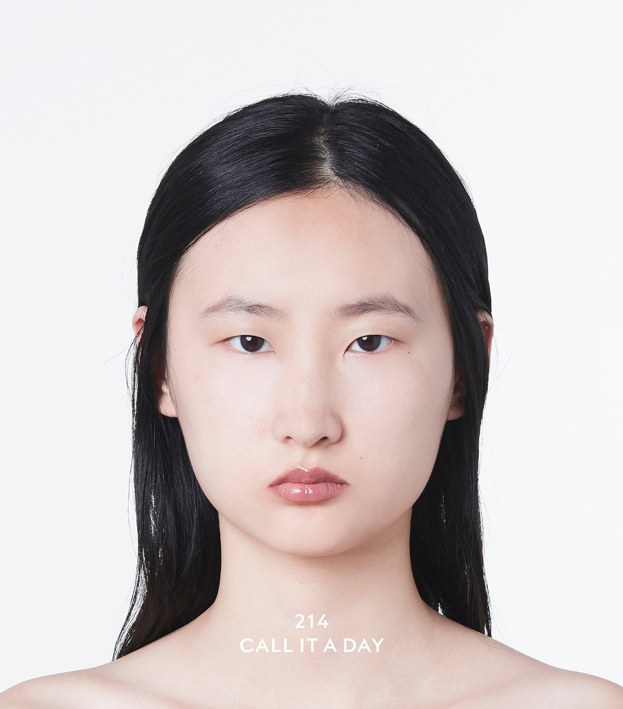 Gucci’s Rouge de Beauté Brillant Glow & Care Lip Colour 214 Image 6