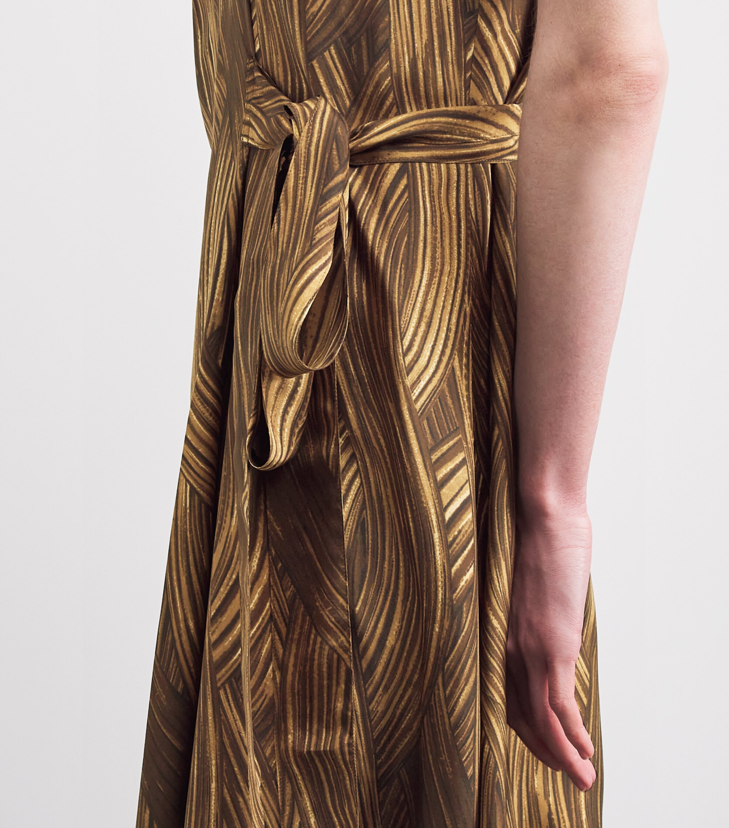 RETORI Womens Silk Grass Waves Maxi Dress Camel Image 4