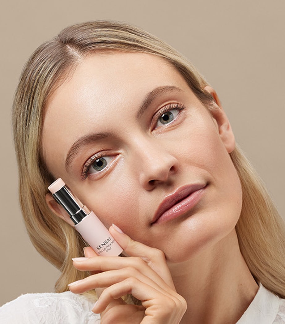 Total Lip Treatment Stick NO COLOUR Image 6