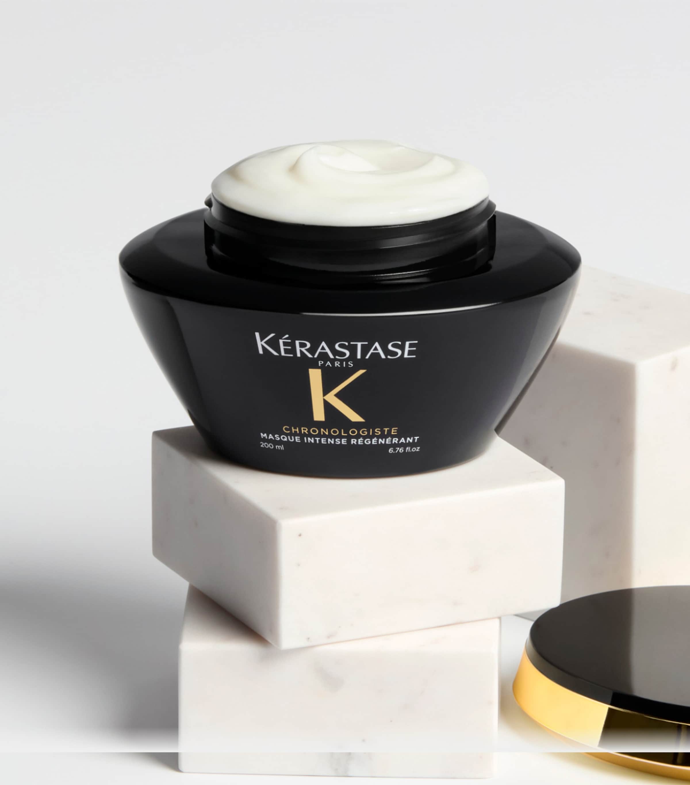 Kerastase Chronologiste Youth Revitalising Hair Mask (200ml) Image 2