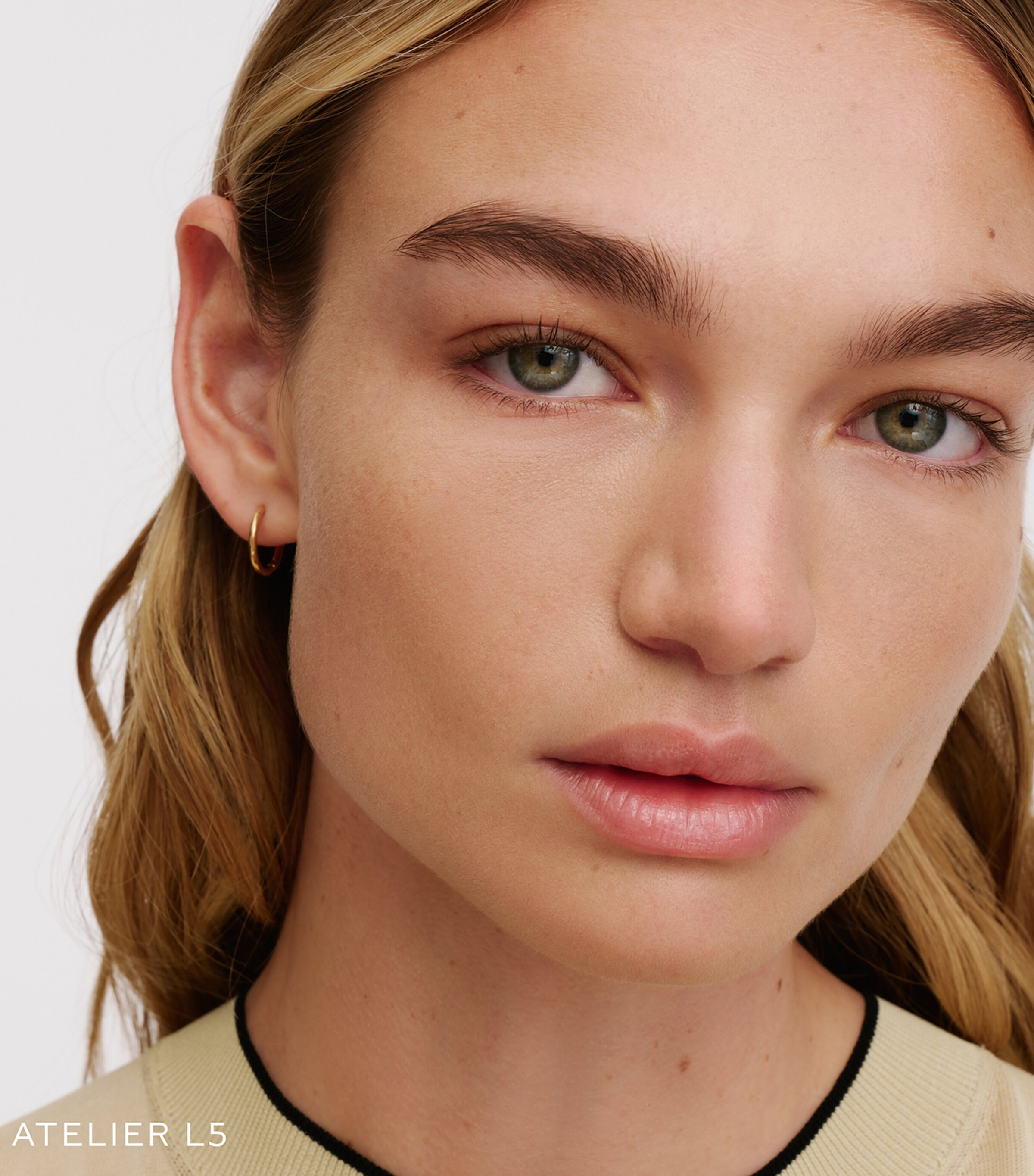 Westman Atelier Suprême Bio-Complex Liquid Foundation Atelier Image 2