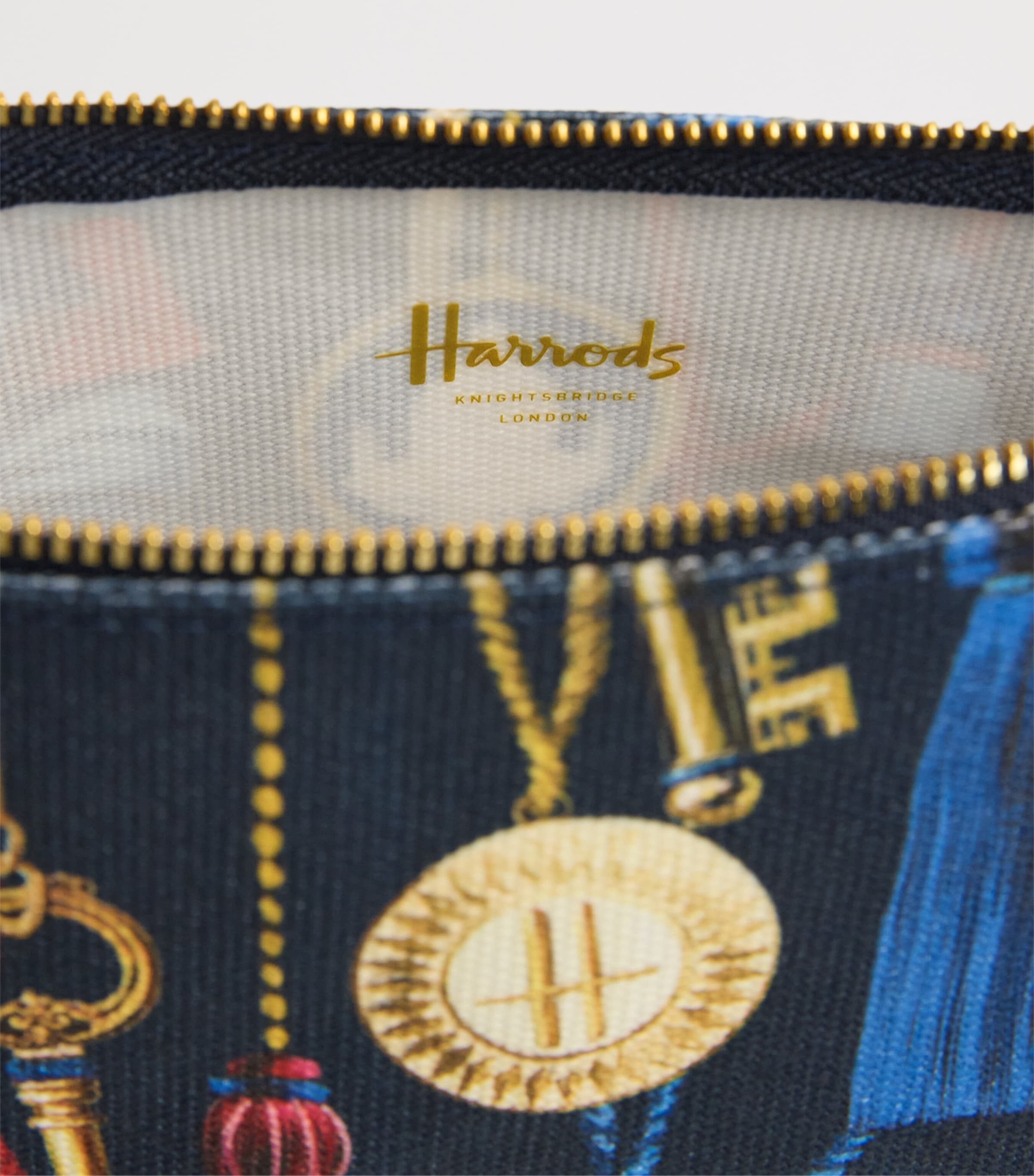 Harrods Small Canvas Tassel Wash Bag Navy Image 3