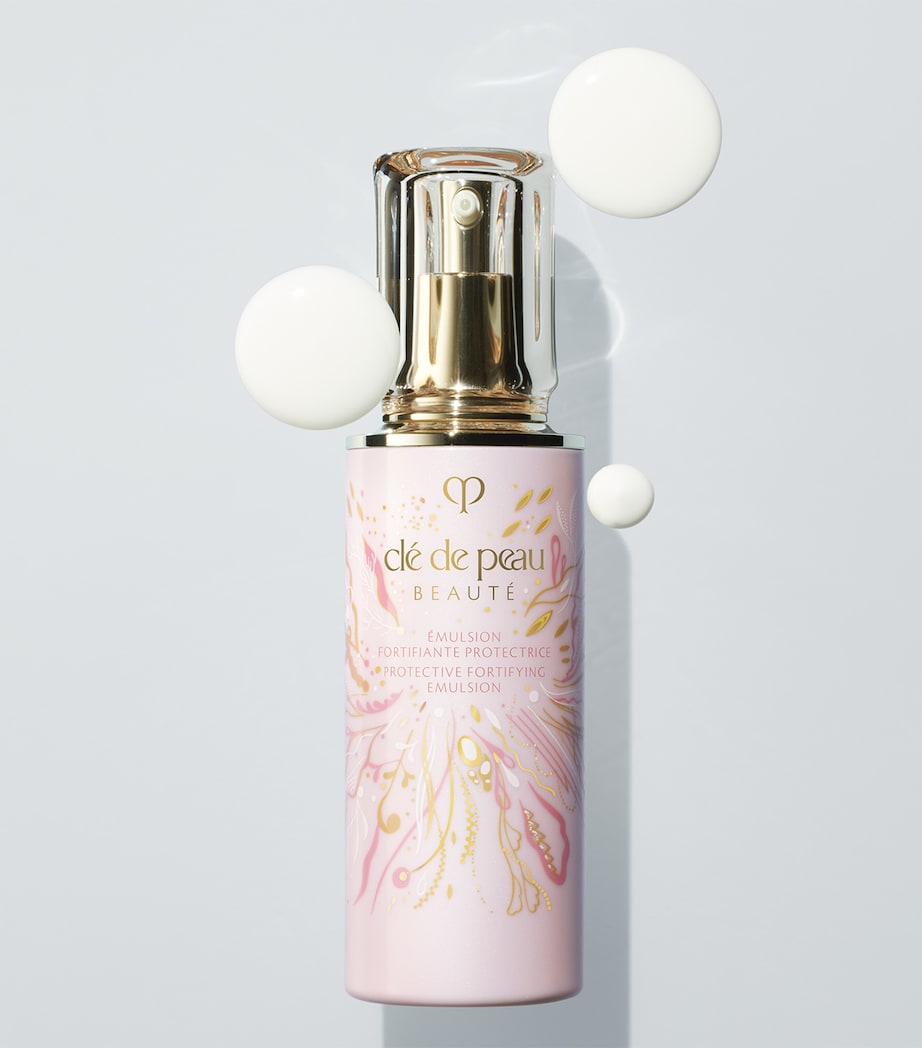 Clé de Peau Beauté Protective Fortifying Emulsion (125ml) Image 3
