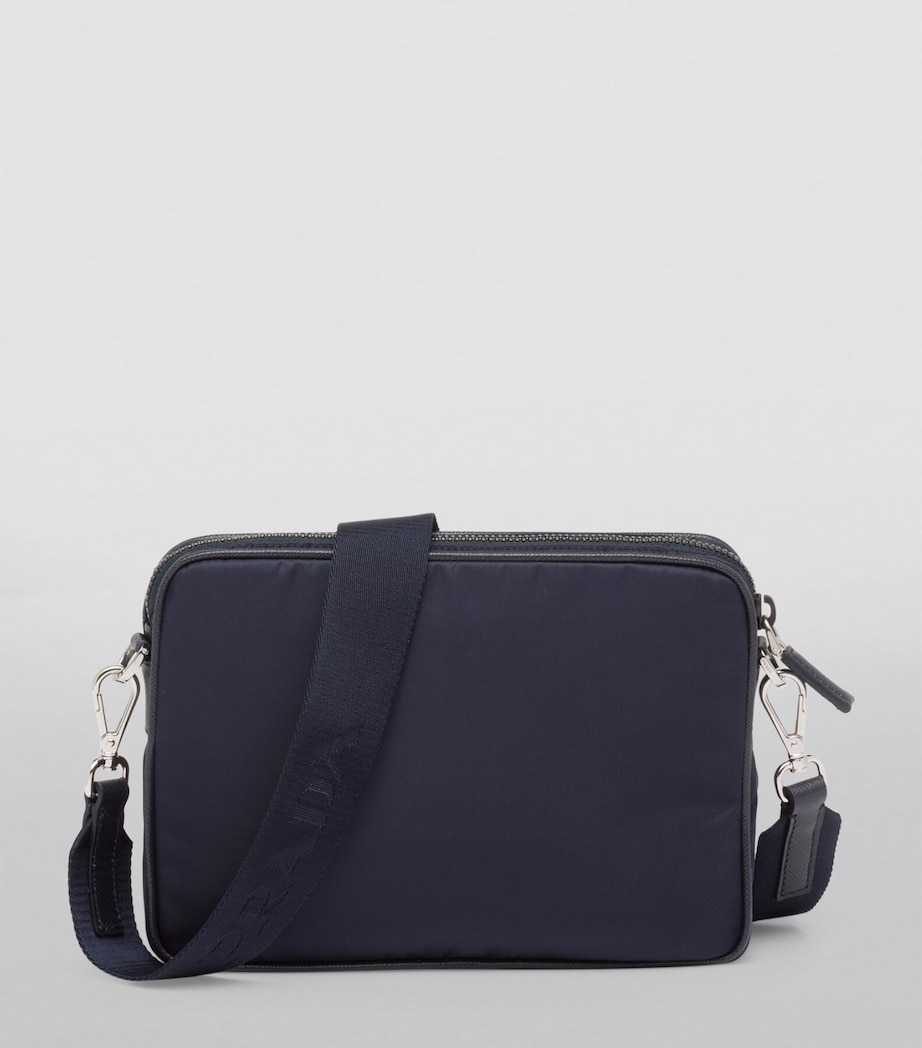 Re-Nylon Shoulder Bag F0008 Image 3