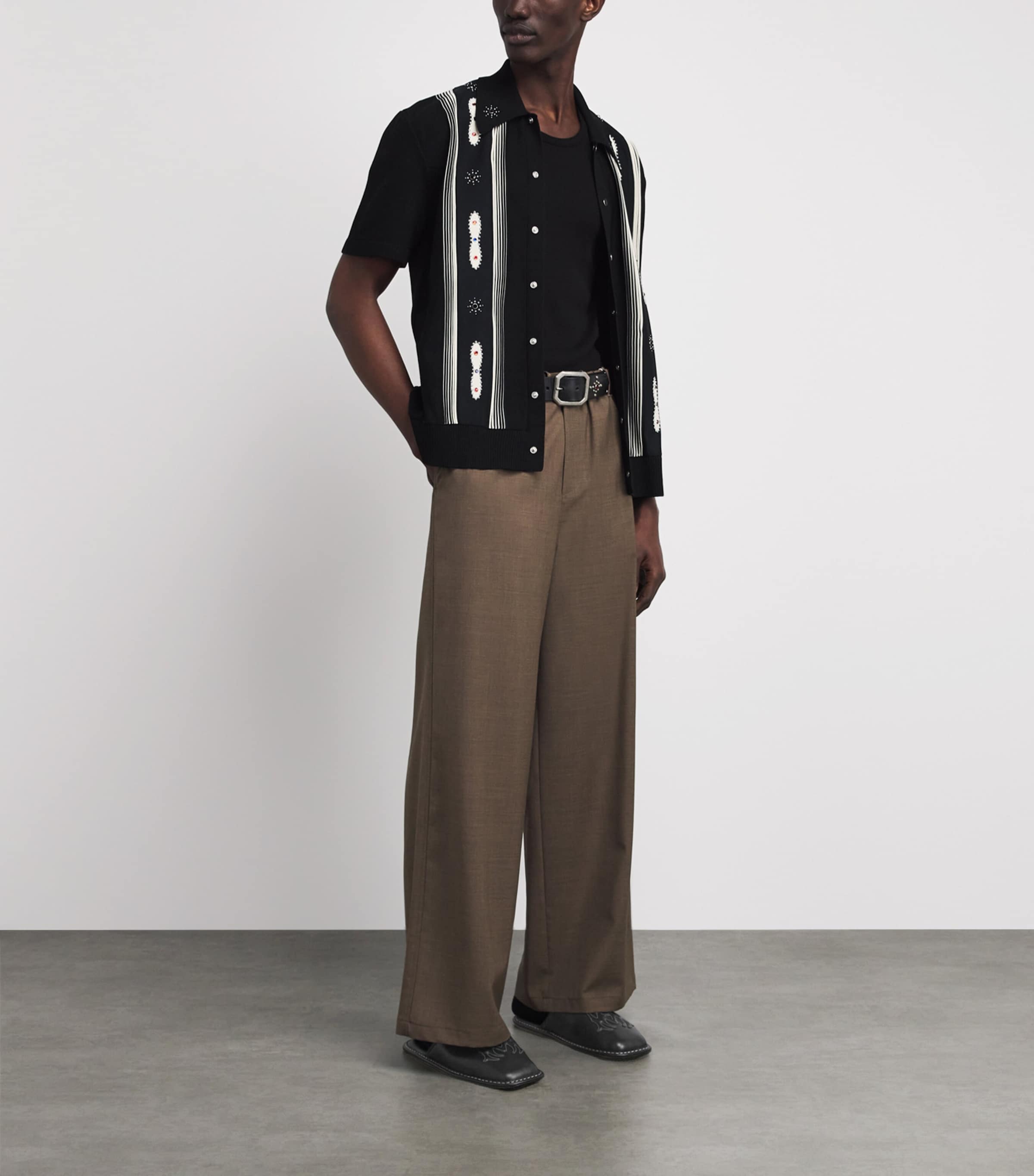 Leather MA Logo Slippers BLACK Image 4