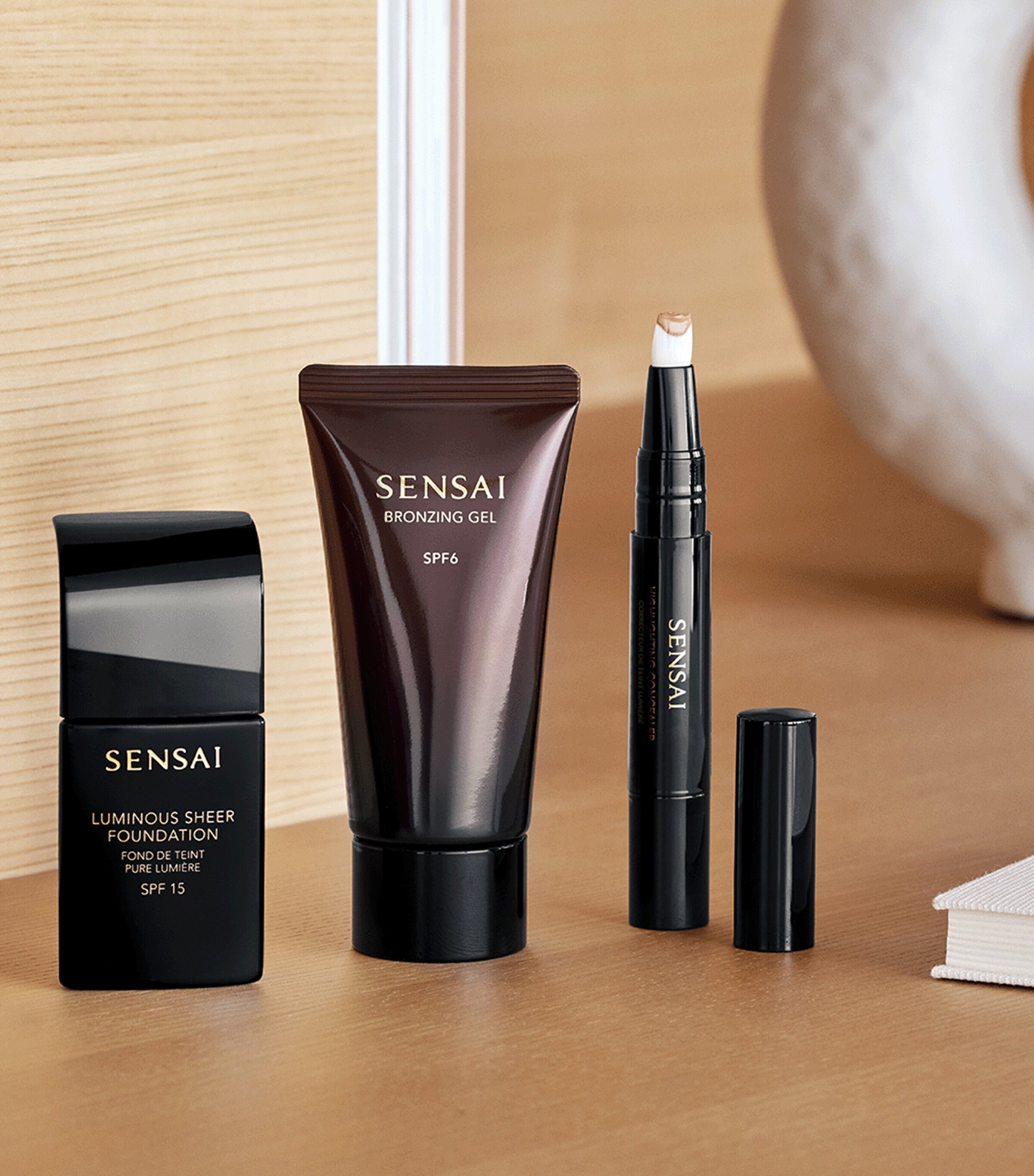 Sensai Luminous Sheer Foundation Neutral Beige Image 5