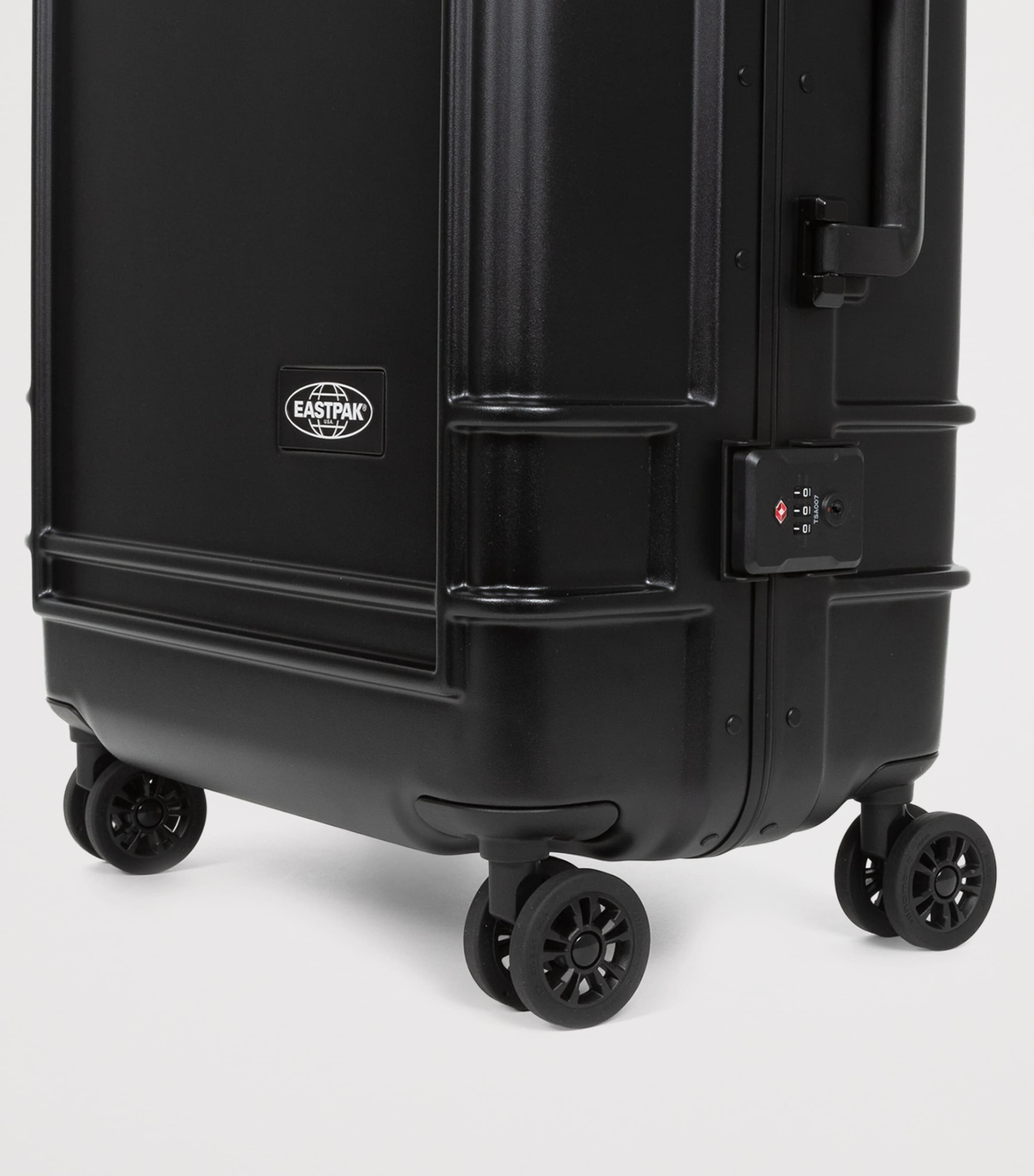 Eastpak Resist'r Check-In Suitcase (78cm) | Luggage | Suitcases Eastpak Resist'r Check-In Suitcase (78cm) | Luggage | Suitcases
