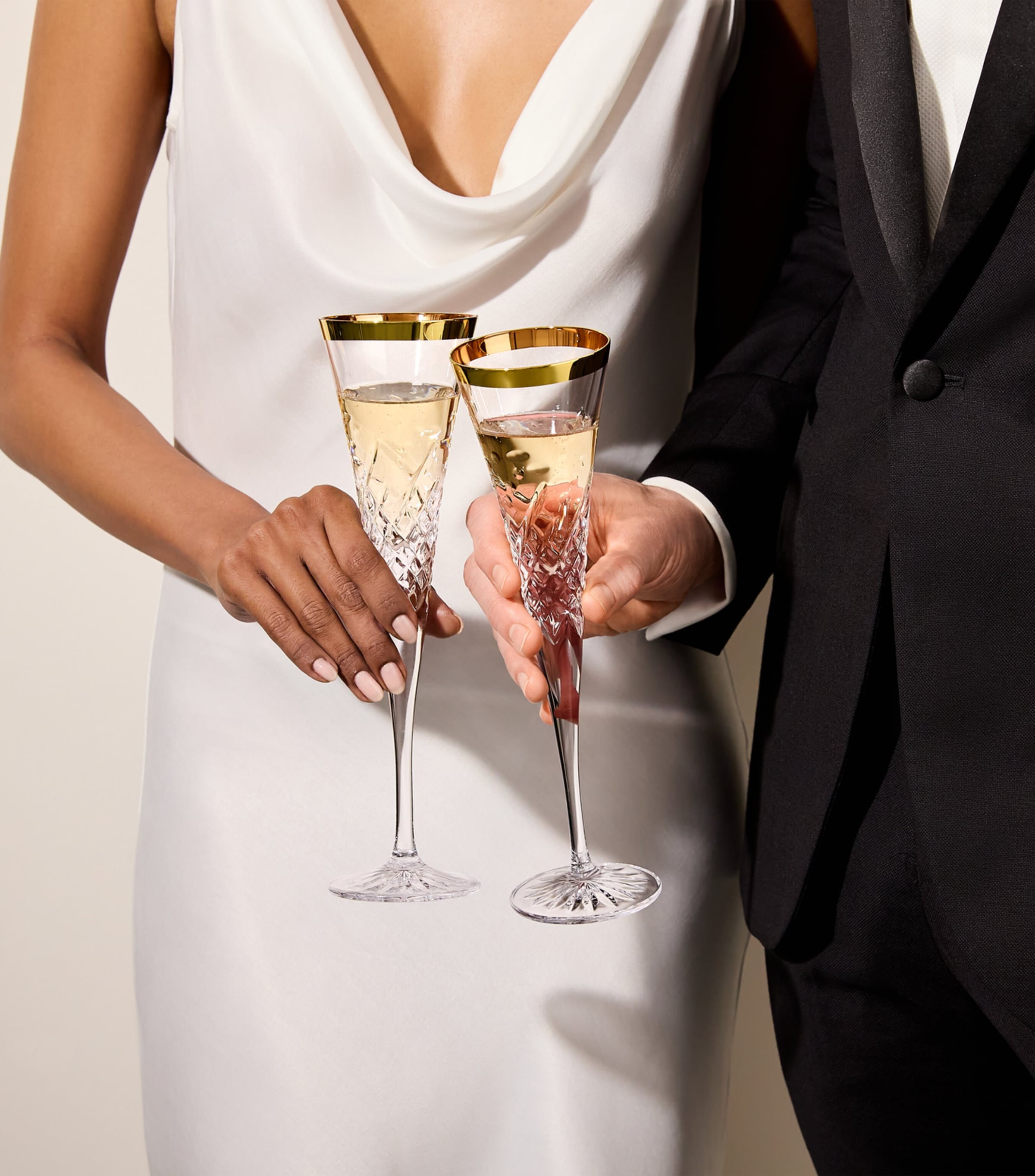 Set of 2 Celebrations Toasting Flutes (185ml) CLEAR Image 5