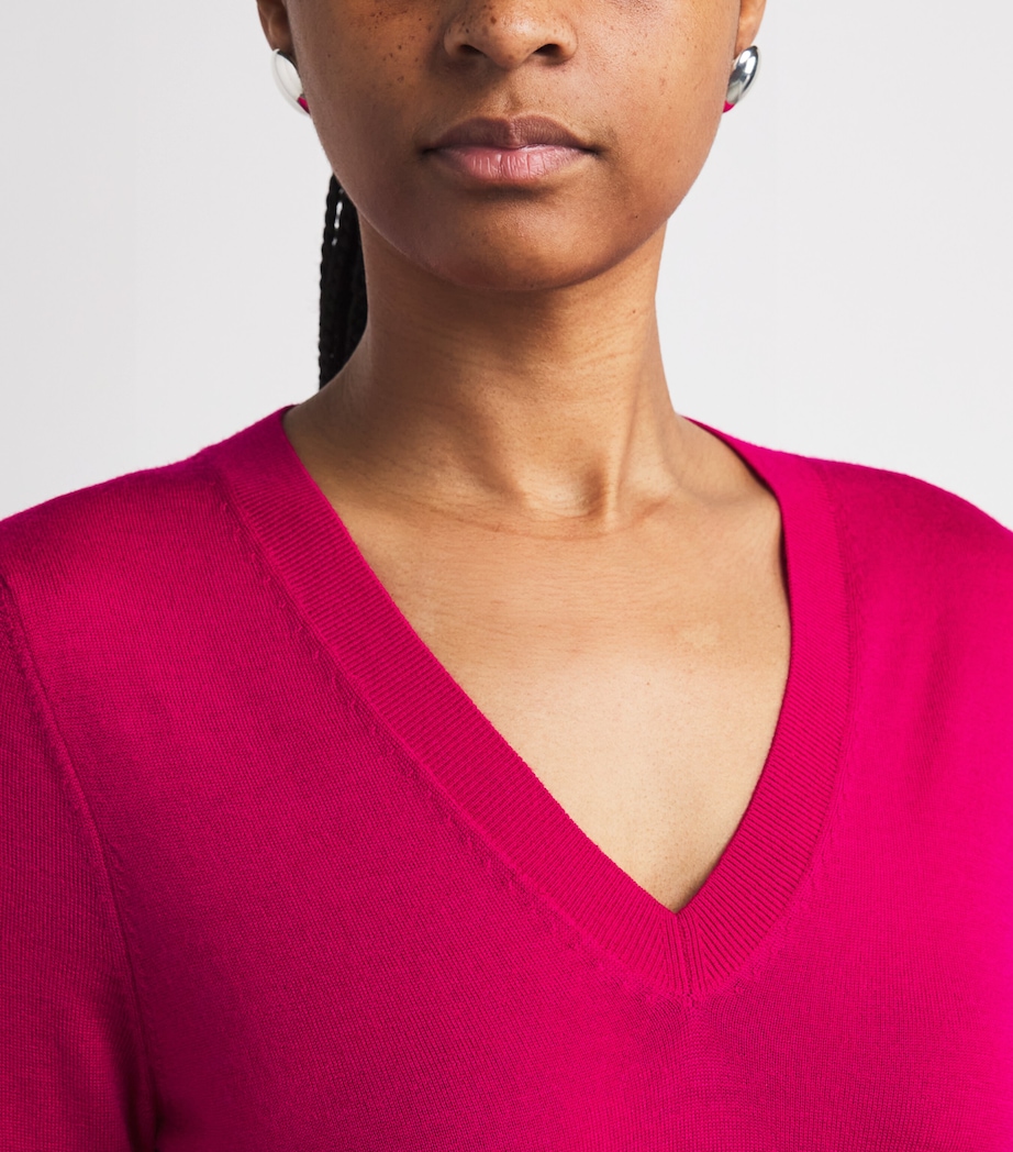 Merino Wool Extra-Fine V-Neck Sweater 8046 MAGENTA Image 6