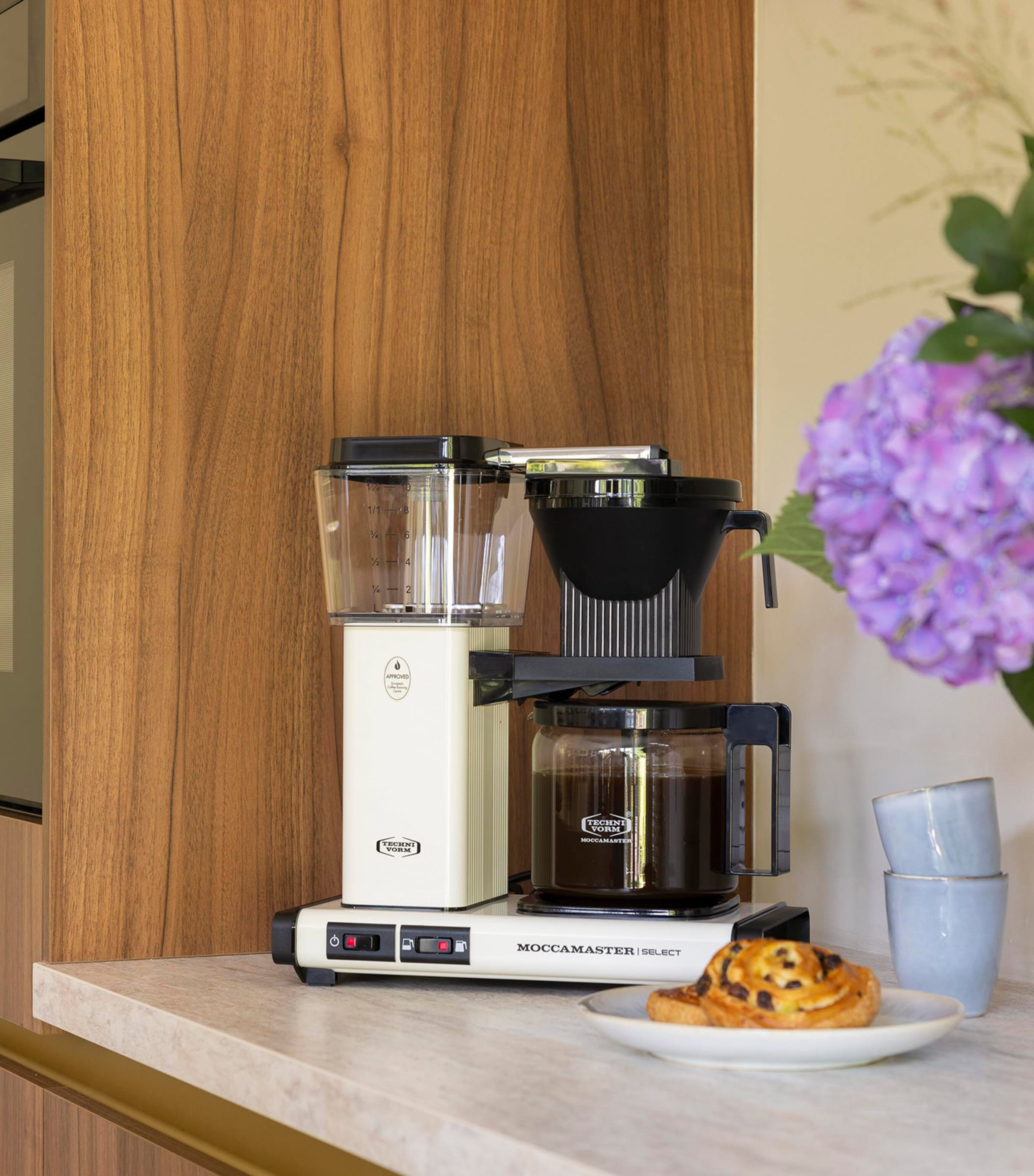 Moccamaster KBG Select Filter Coffee Machine Off White Image 4