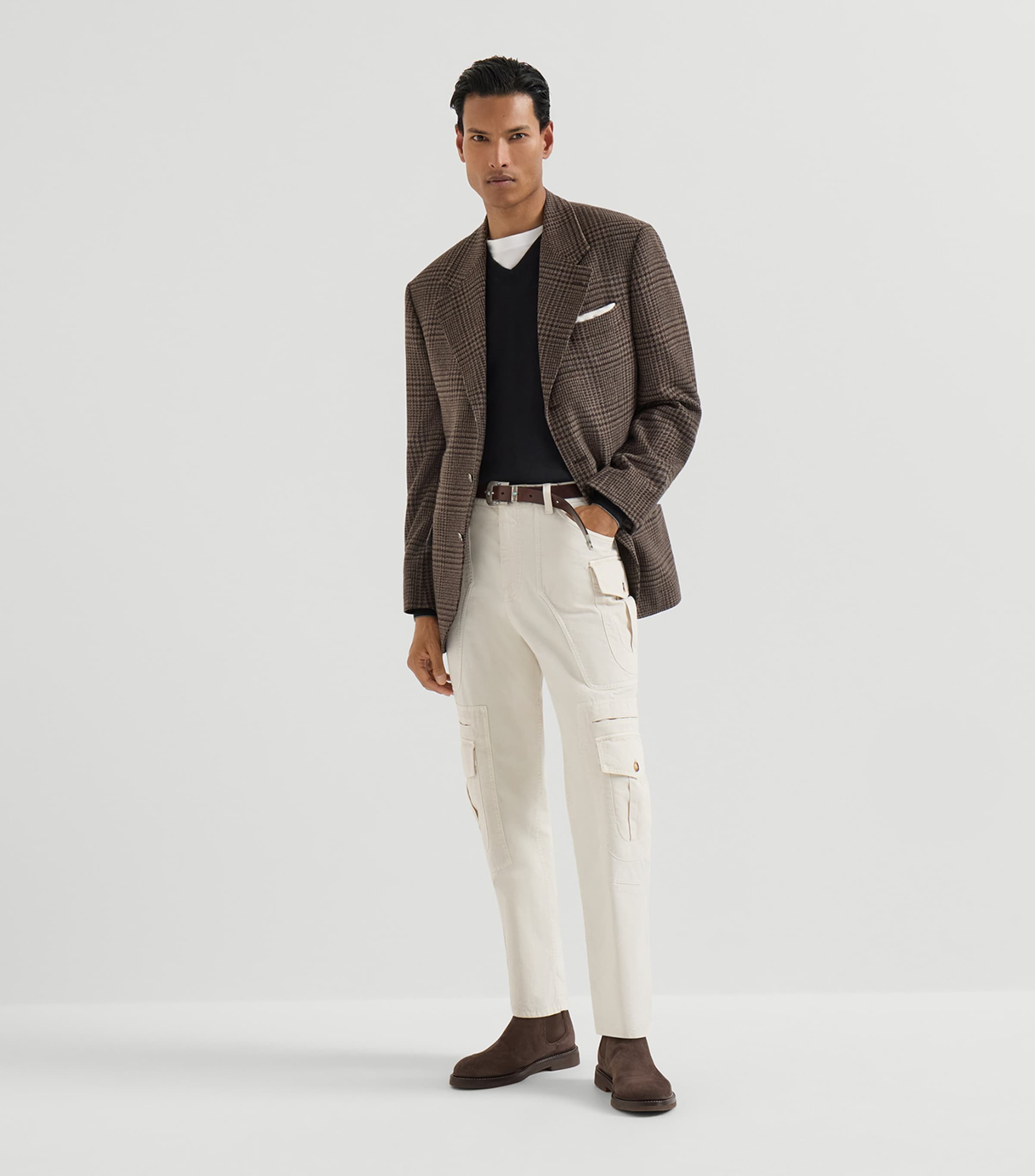 Brunello Cucinelli Mens Cashmere-Silk V-Neck Sweater Image 2