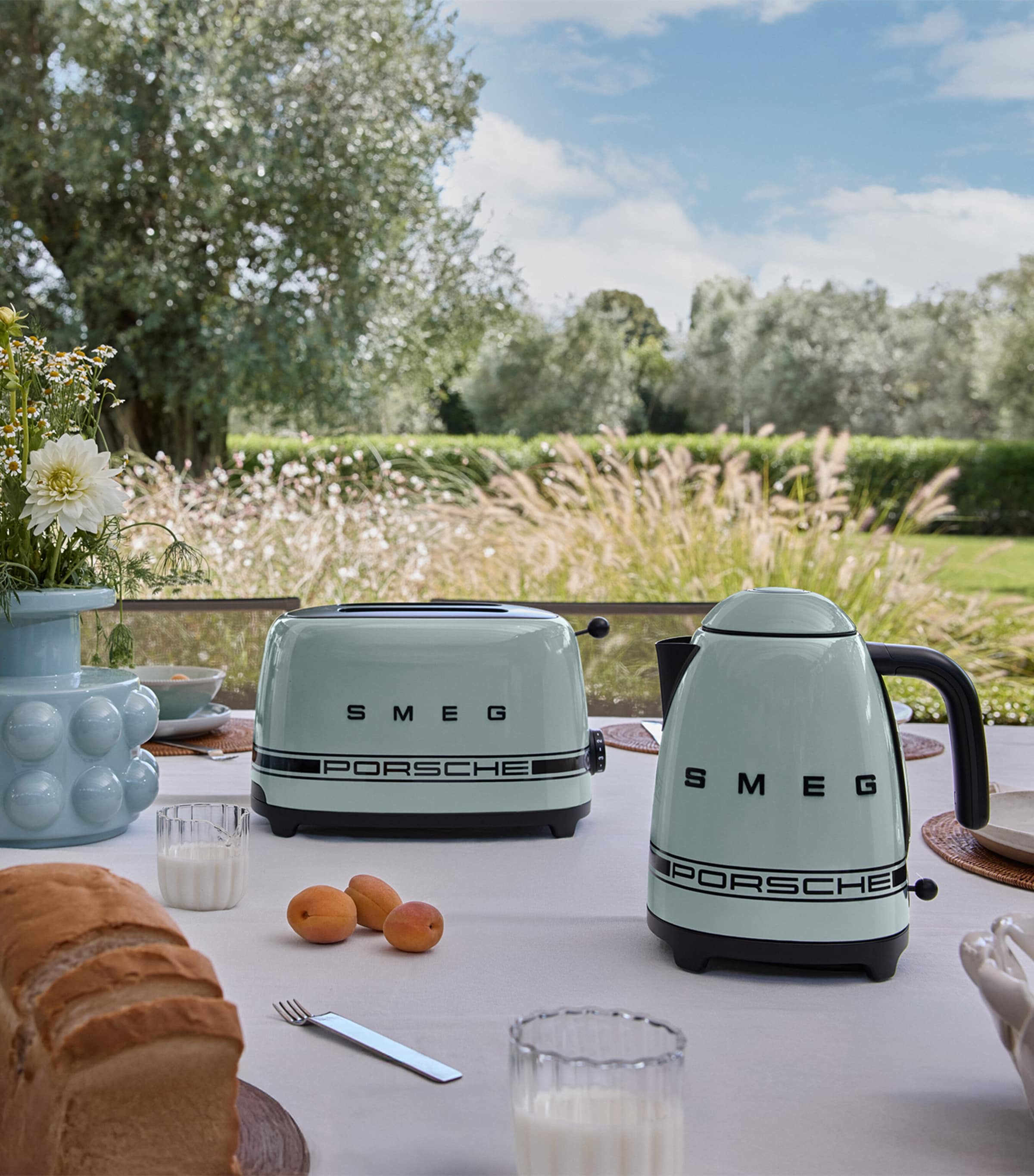 Smeg x Porsche Kettle (1.7L) GREEN Image 2