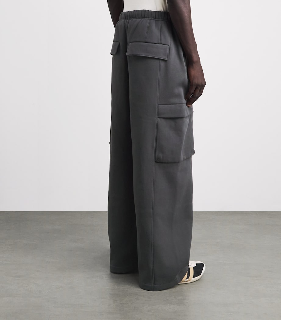 FEAR OF GOD ESSENTIALS Mens Cargo Field Sweatpants Iron Grey Image 5