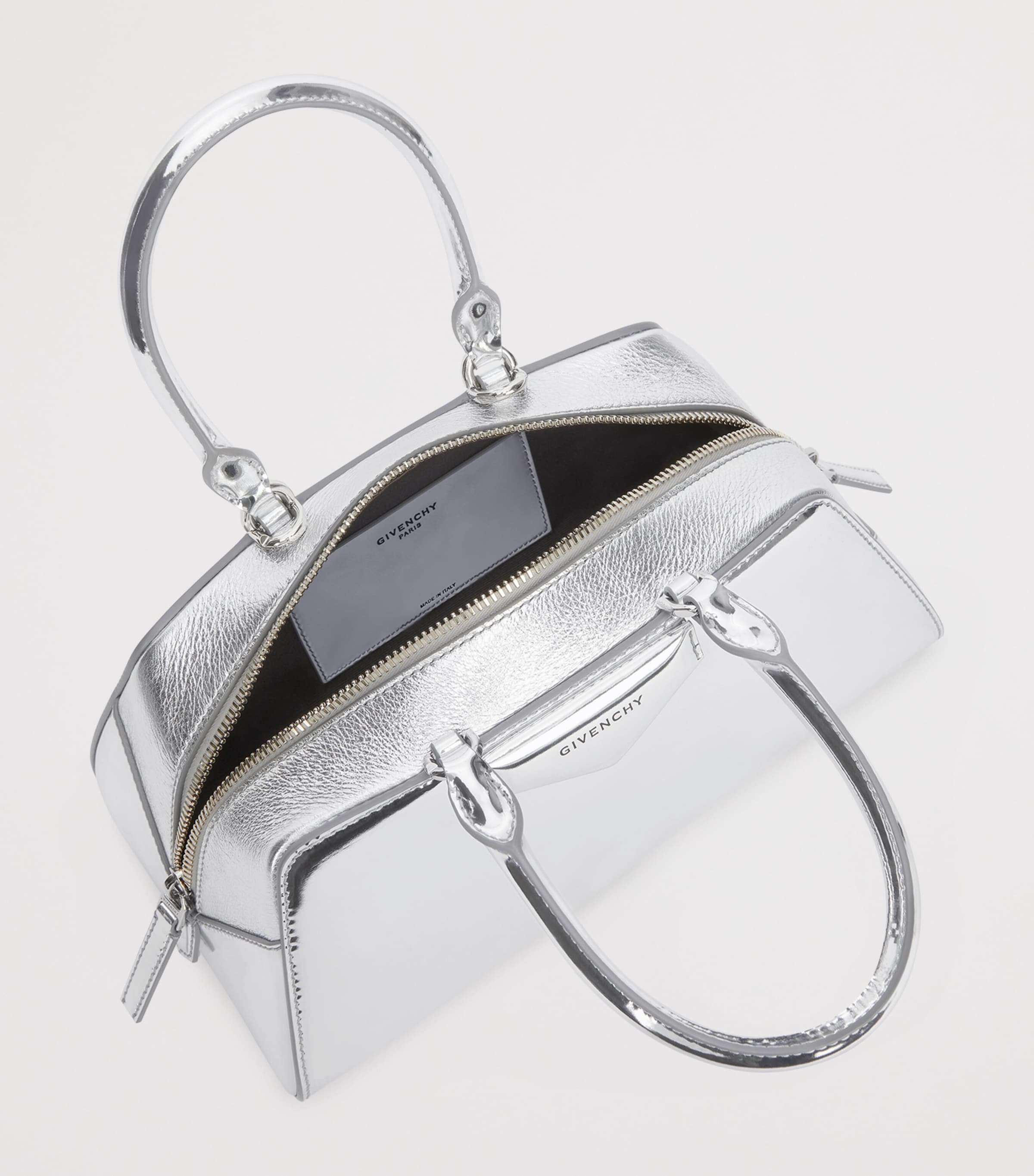 Small Leather Antigona East-West Top-Handle Bag LIGHT SILVERY Image 4