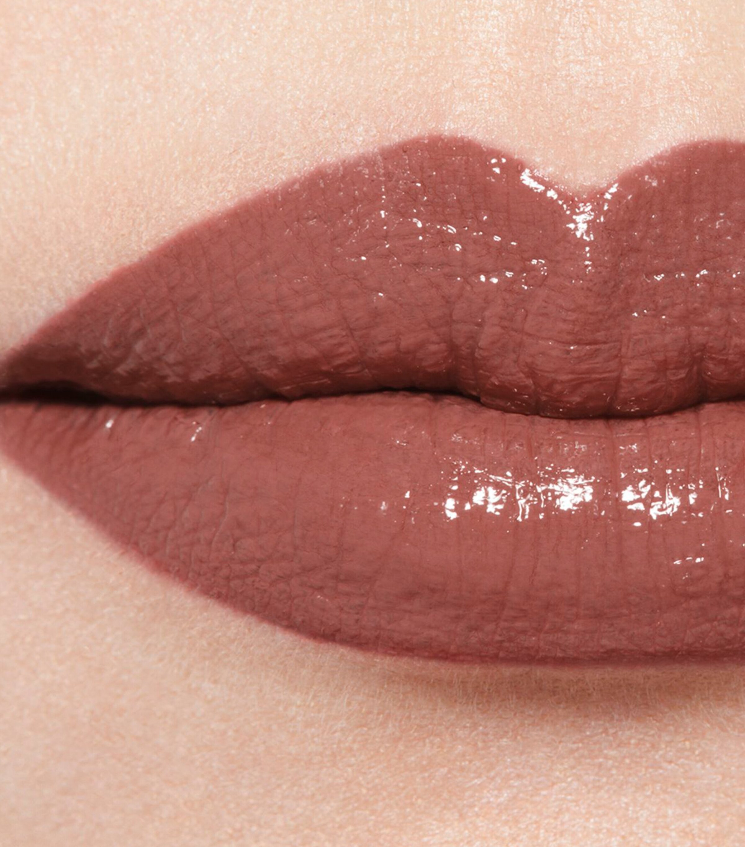 CHANEL ROUGE ALLURE LAQUE Ultrawear Shine Liquid Lip Colour Irreelle Image 3