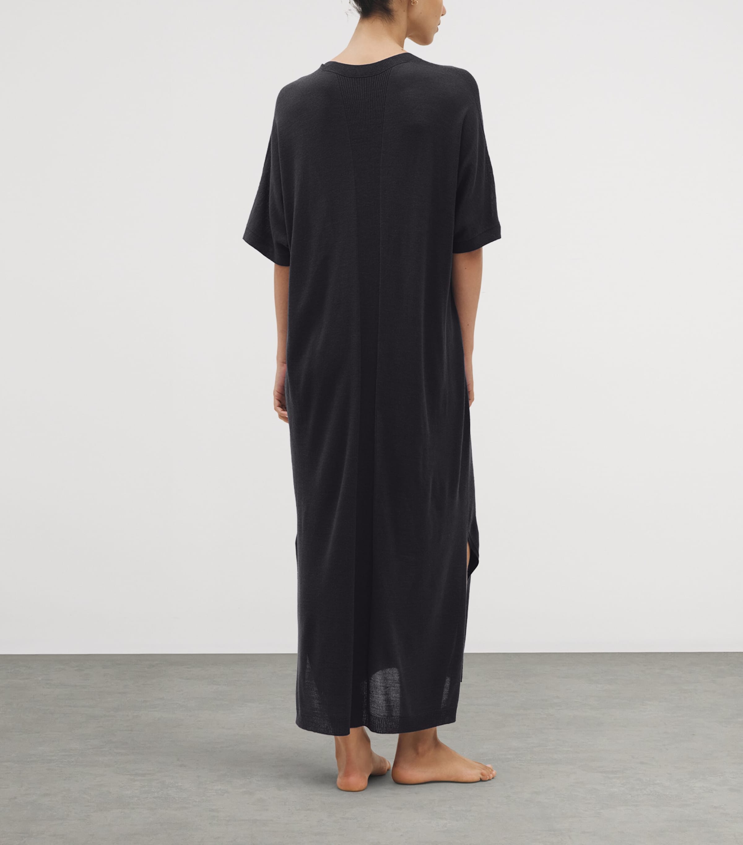 SHLEEP Womens Merino-Silk V-Neck Kaftan Arabian Night Sky Image 3