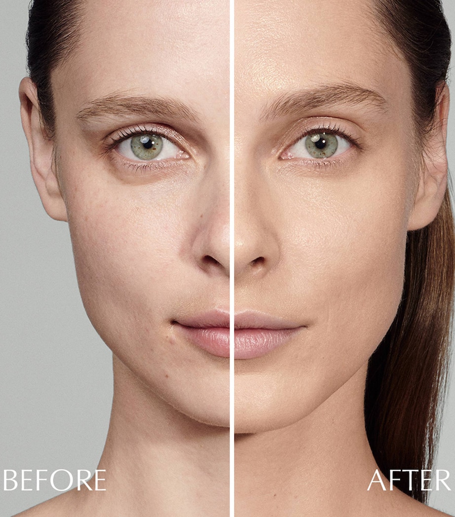 Futurist Hydra Rescue Moisturising Foundation SPF 45 1W2 SAND Image 2